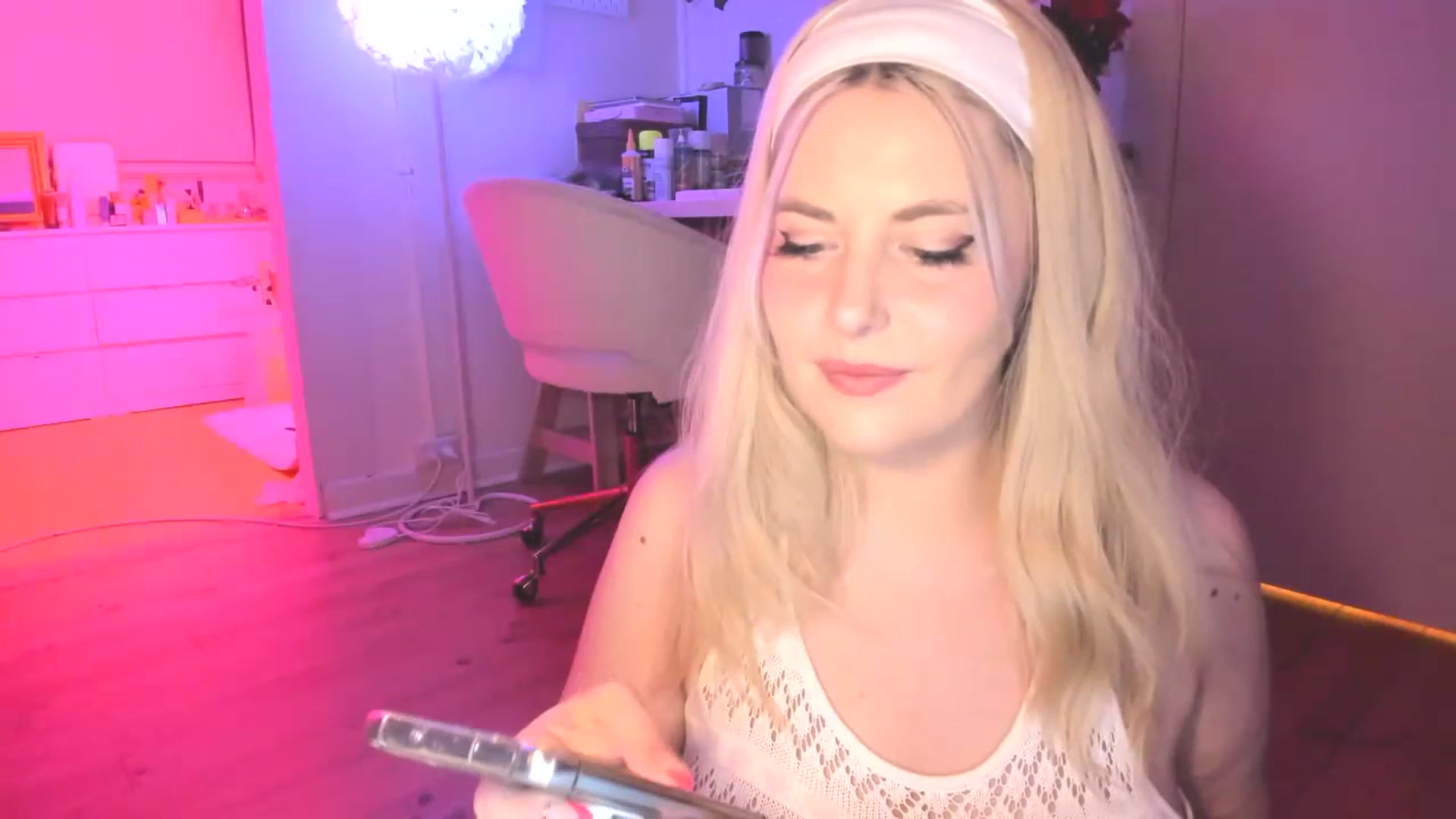 Gallery image thumbnail from Fun_Nikki's myfreecams stream on, 07/09/2023, 11:59 image 12 of 20