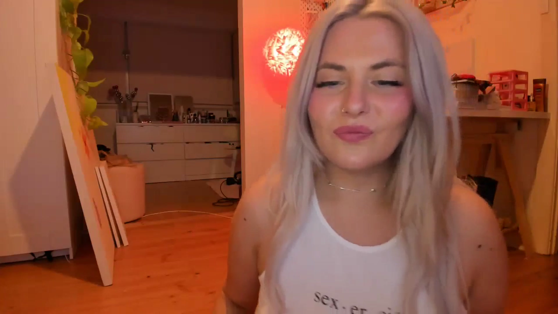 Gallery image thumbnail from Fun_Nikki's myfreecams stream on, 09/07/2023, 09:57 image 6 of 20
