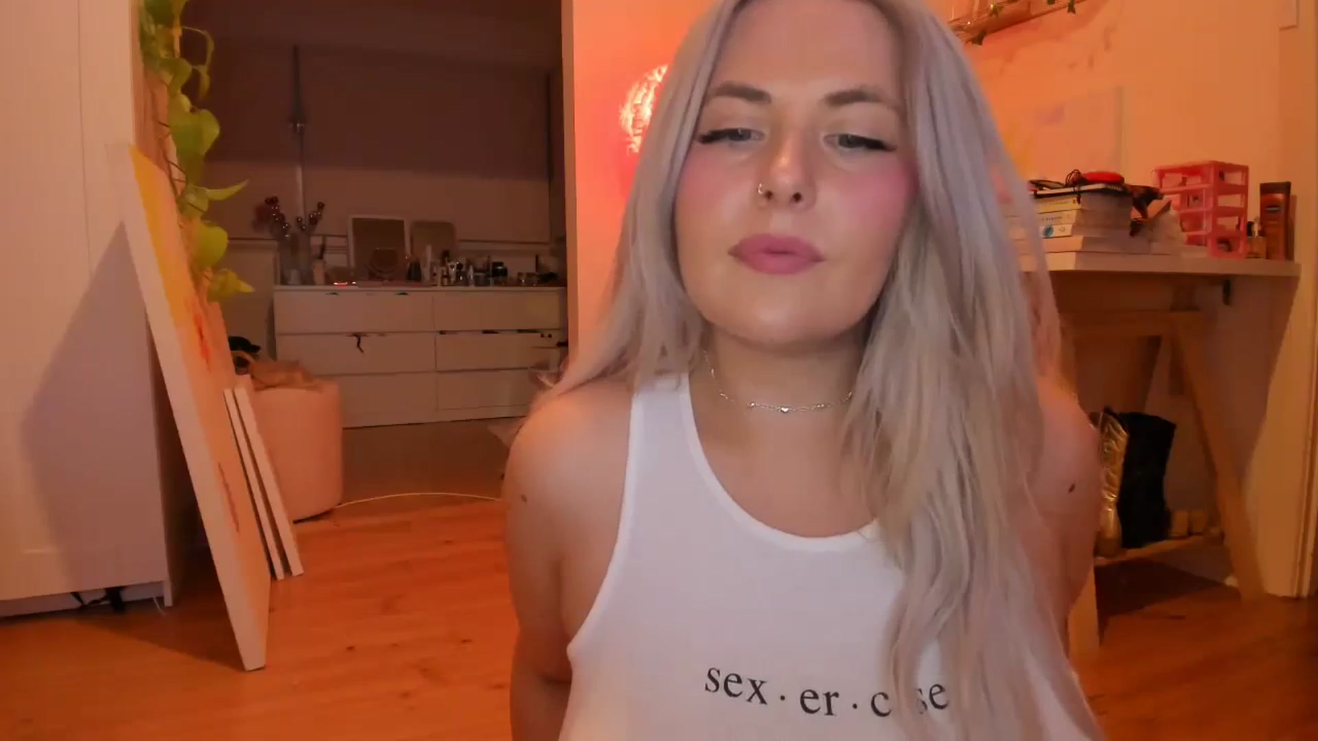 Gallery image thumbnail from Fun_Nikki's myfreecams stream on, 09/07/2023, 09:57 image 5 of 20