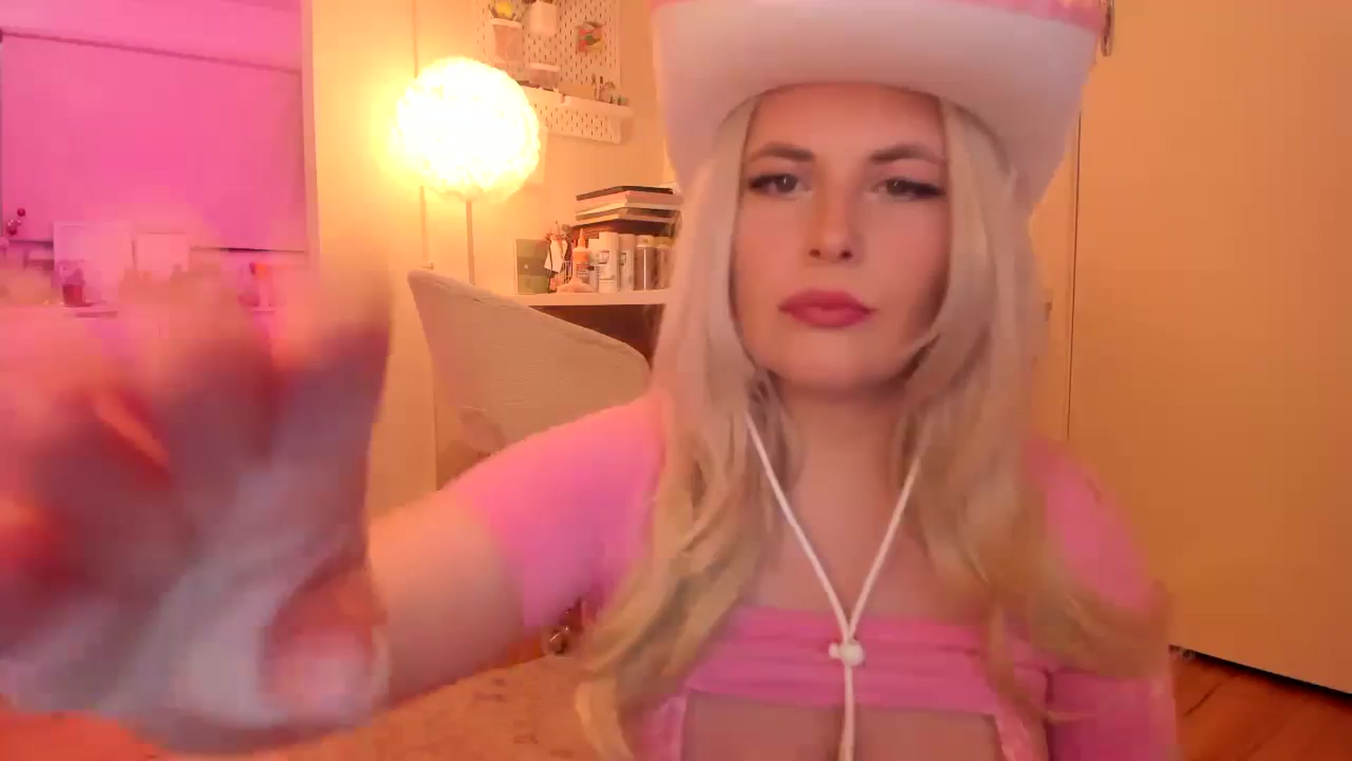 Gallery image thumbnail from Fun_Nikki's myfreecams stream on, 10/07/2023, 10:46 image 14 of 20
