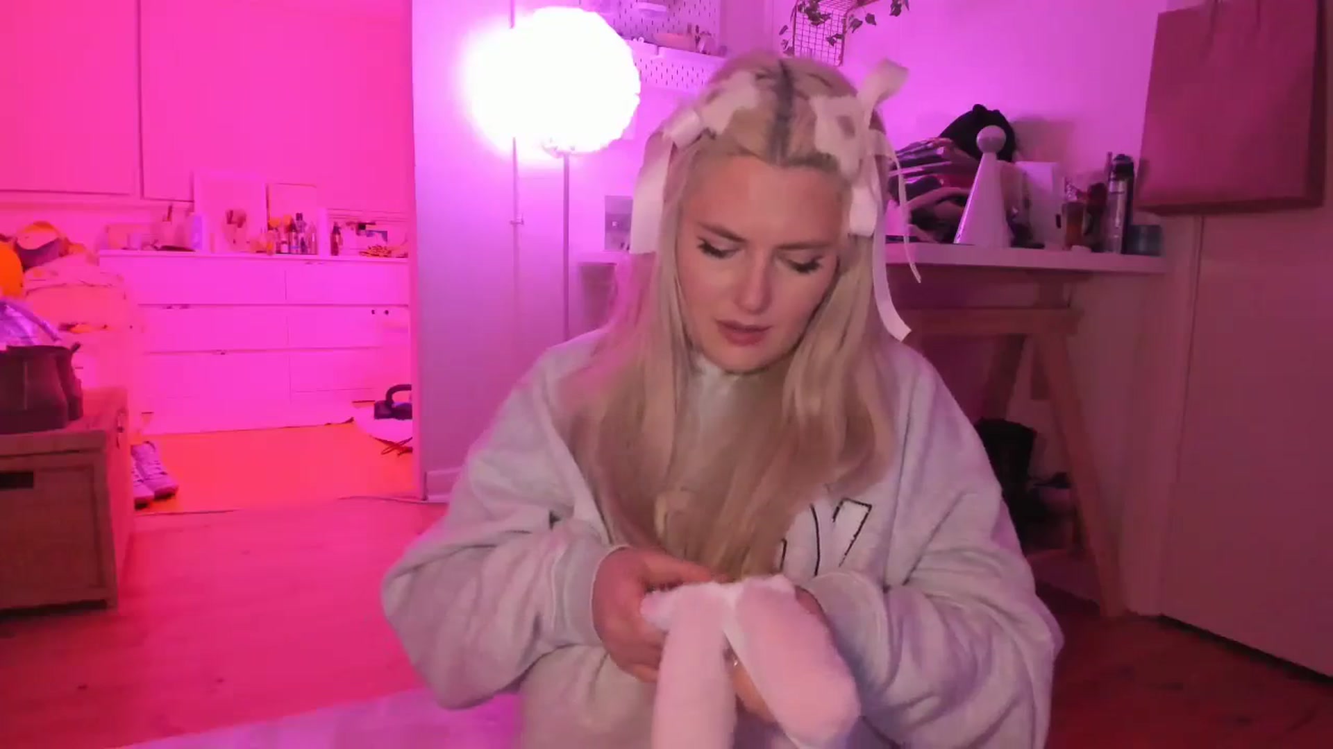 Gallery image thumbnail from Fun_Nikki's myfreecams stream on, 12/10/2023, 11:23 image 10 of 20