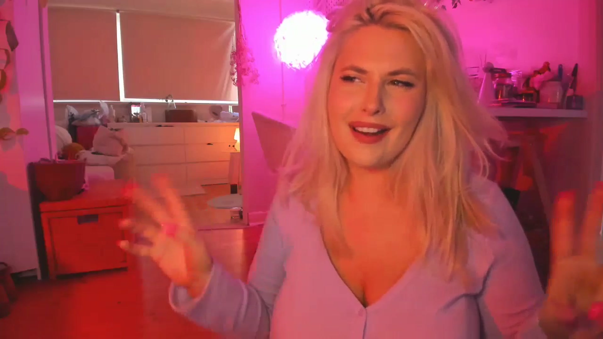 Gallery image thumbnail from Fun_Nikki's myfreecams stream on, 03/07/2024, 10:30 image 5 of 20