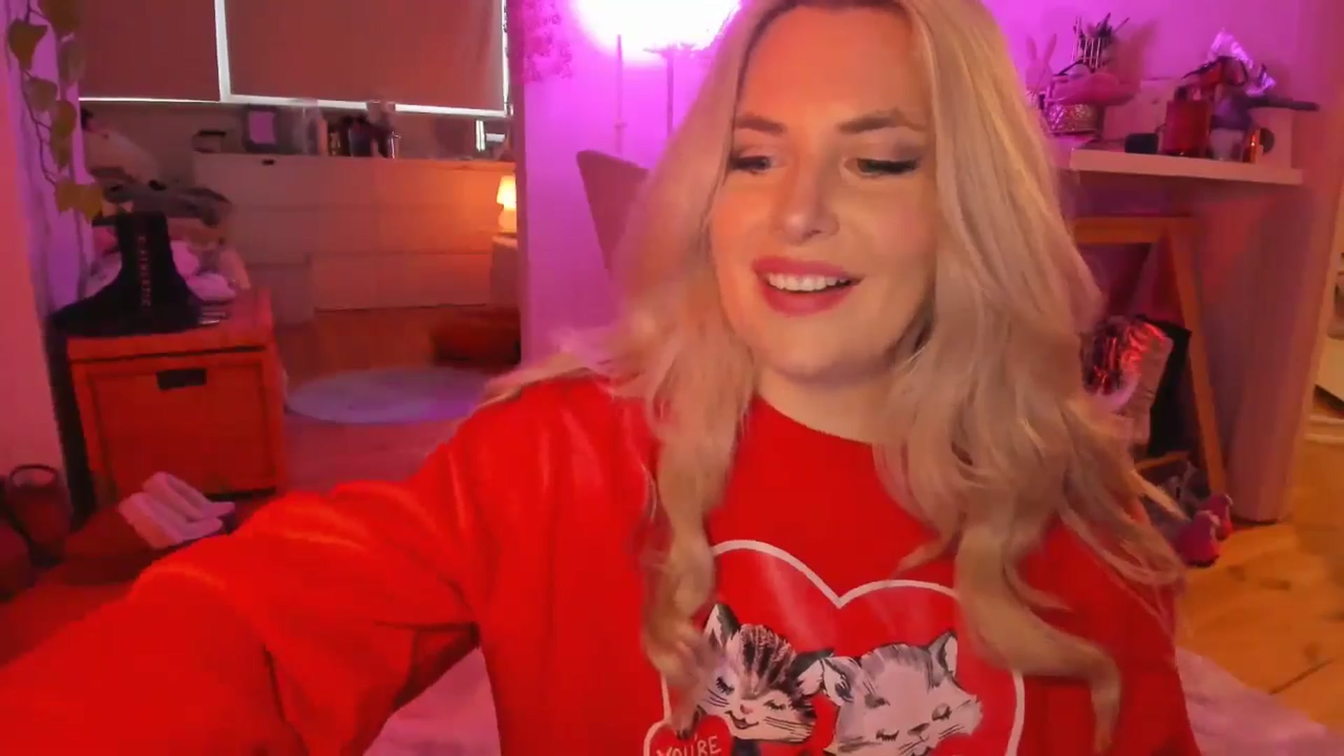Gallery image thumbnail from Fun_Nikki's myfreecams stream on, 04/17/2024, 09:18 image 9 of 20