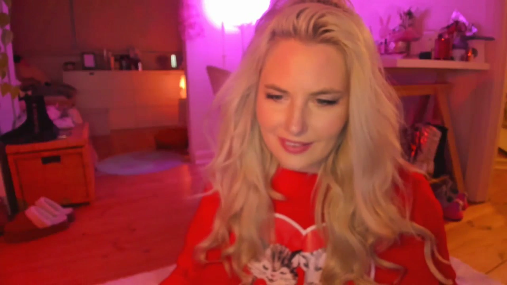 Gallery image thumbnail from Fun_Nikki's myfreecams stream on, 04/17/2024, 09:18 image 15 of 20