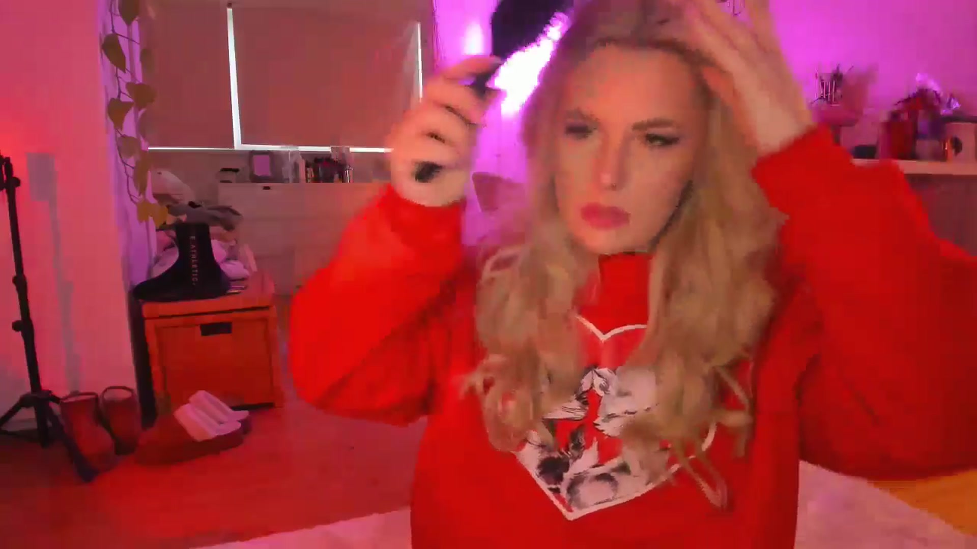 Gallery image thumbnail from Fun_Nikki's myfreecams stream on, 04/17/2024, 09:18 image 8 of 20