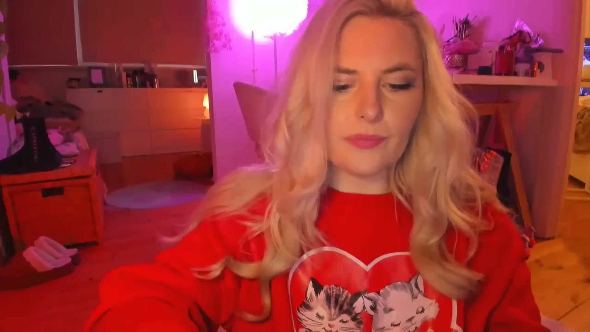 Gallery image thumbnail from Fun_Nikki's myfreecams stream on, 04/17/2024, 09:18 image 12 of 20