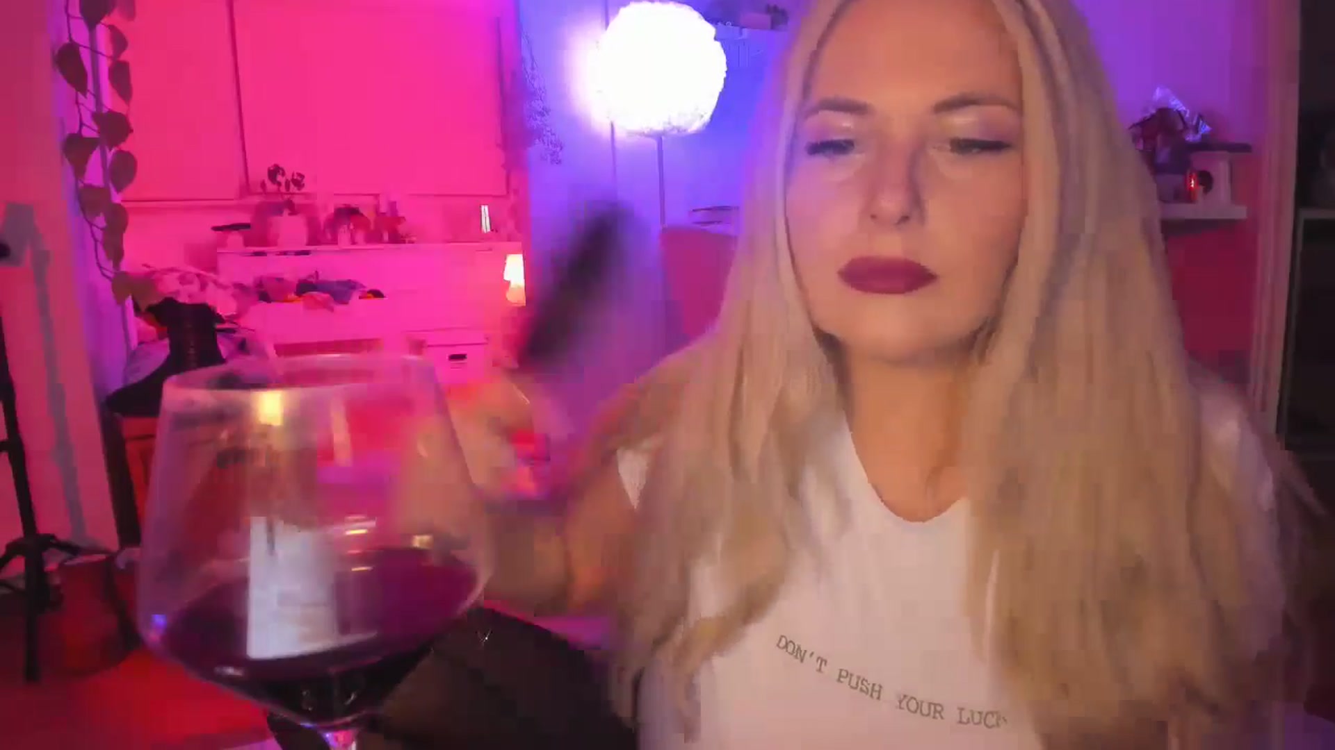 Gallery image thumbnail from Fun_Nikki's myfreecams stream on, 04/19/2024, 11:45 image 9 of 20