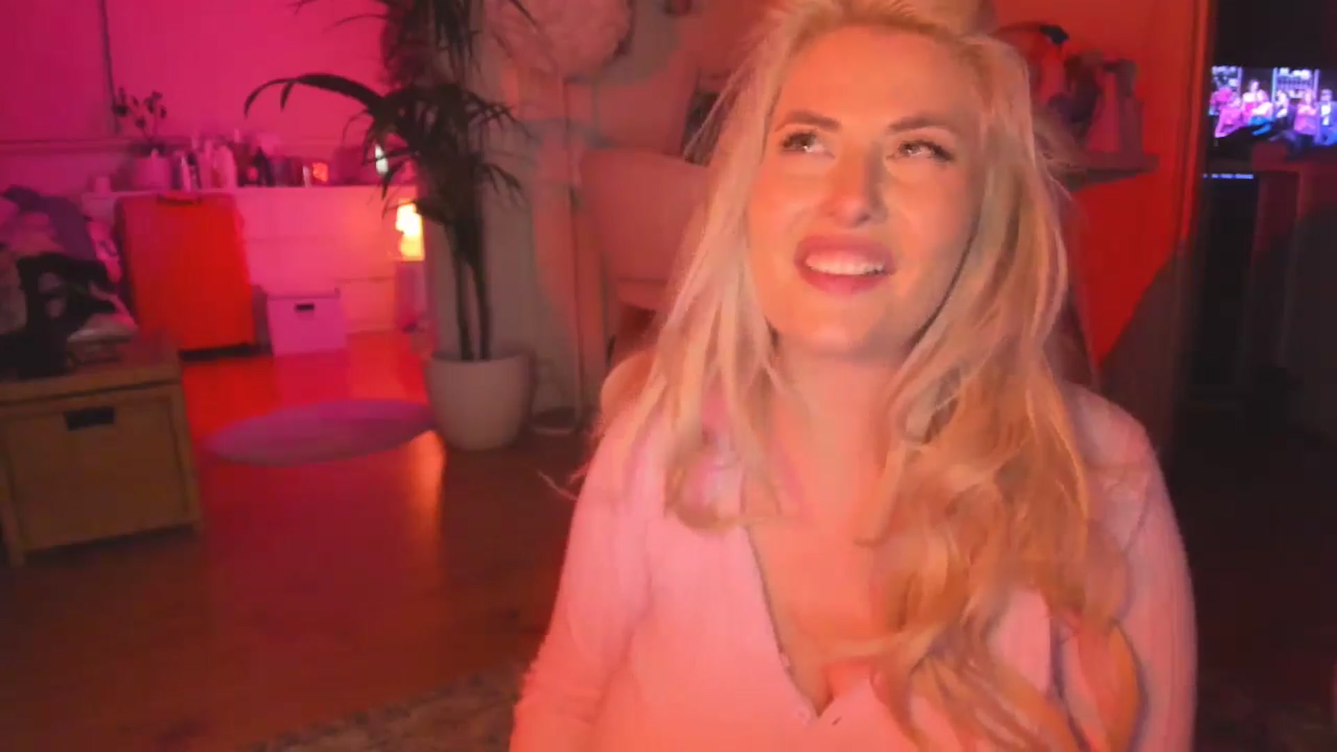 Gallery image thumbnail from Fun_Nikki's myfreecams stream on, 05/18/2024, 11:48 image 20 of 20