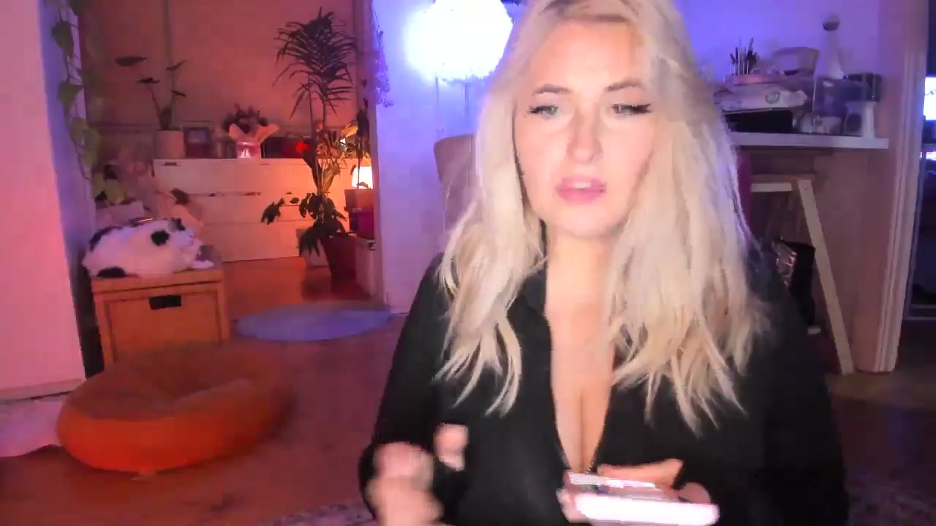 Gallery image thumbnail from Fun_Nikki's myfreecams stream on, 05/30/2024, 10:08 image 3 of 20