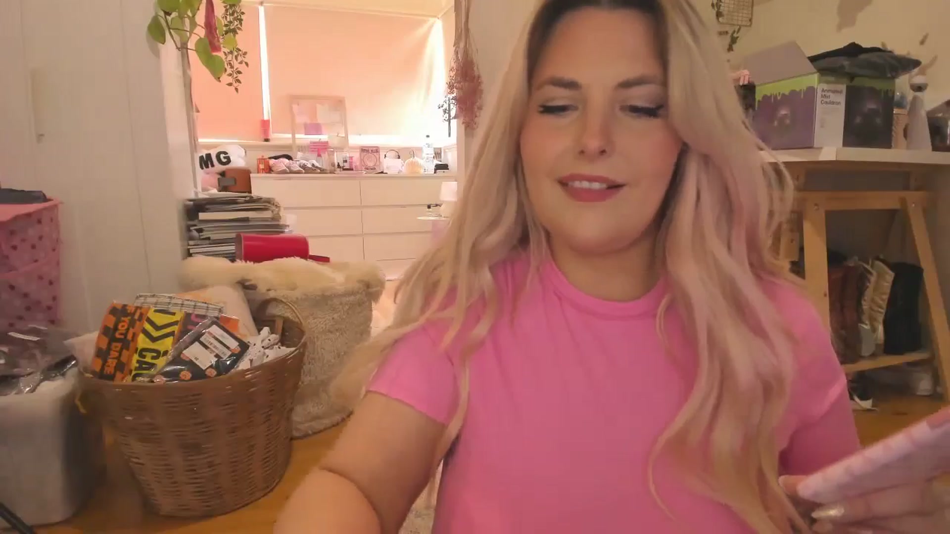 Gallery image thumbnail from Fun_Nikki's myfreecams stream on, 10/11/2024, 05:30 image 4 of 20