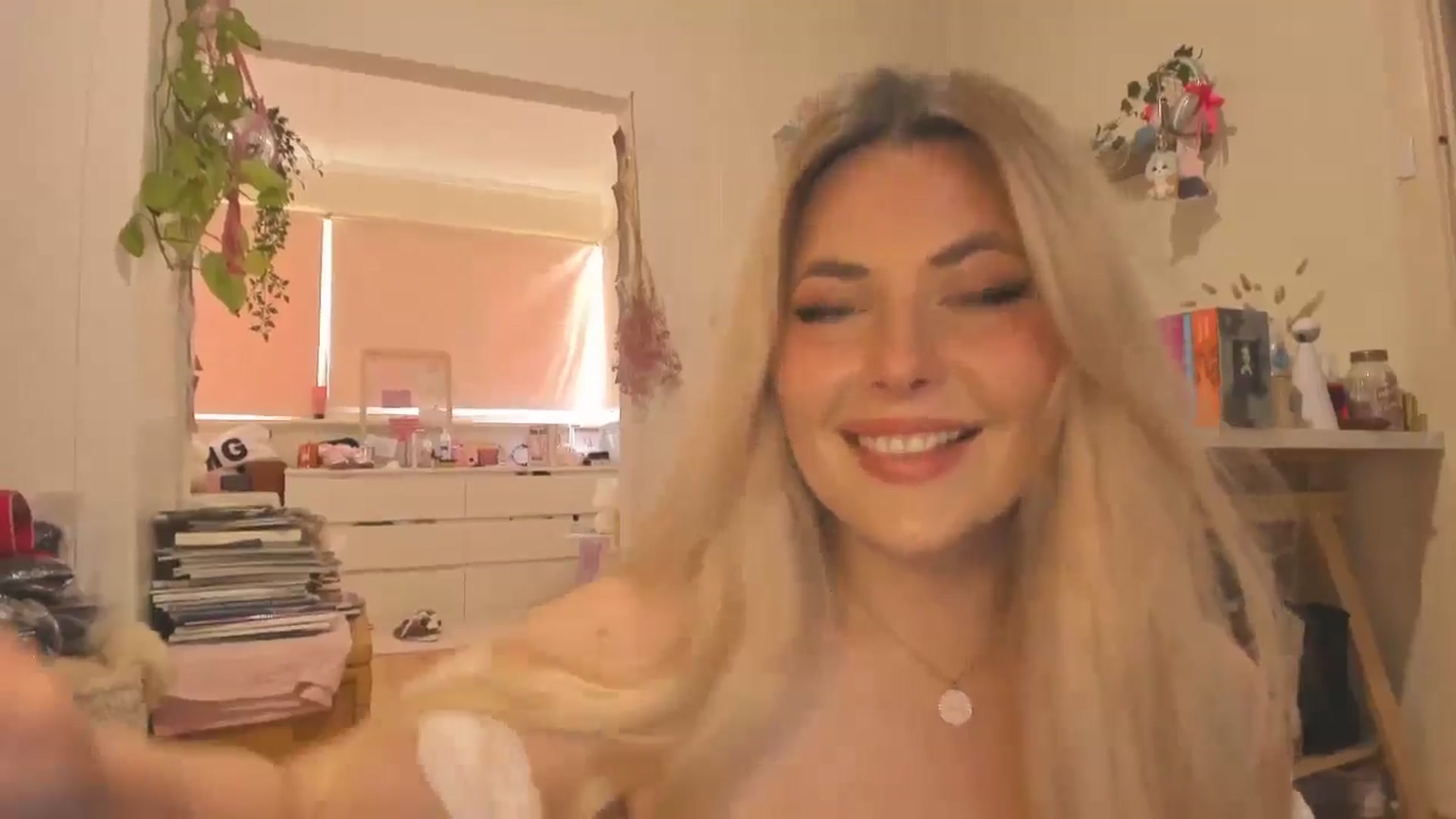 Gallery image thumbnail from Fun_Nikki's myfreecams stream on, 10/15/2024, 03:50 image 7 of 20