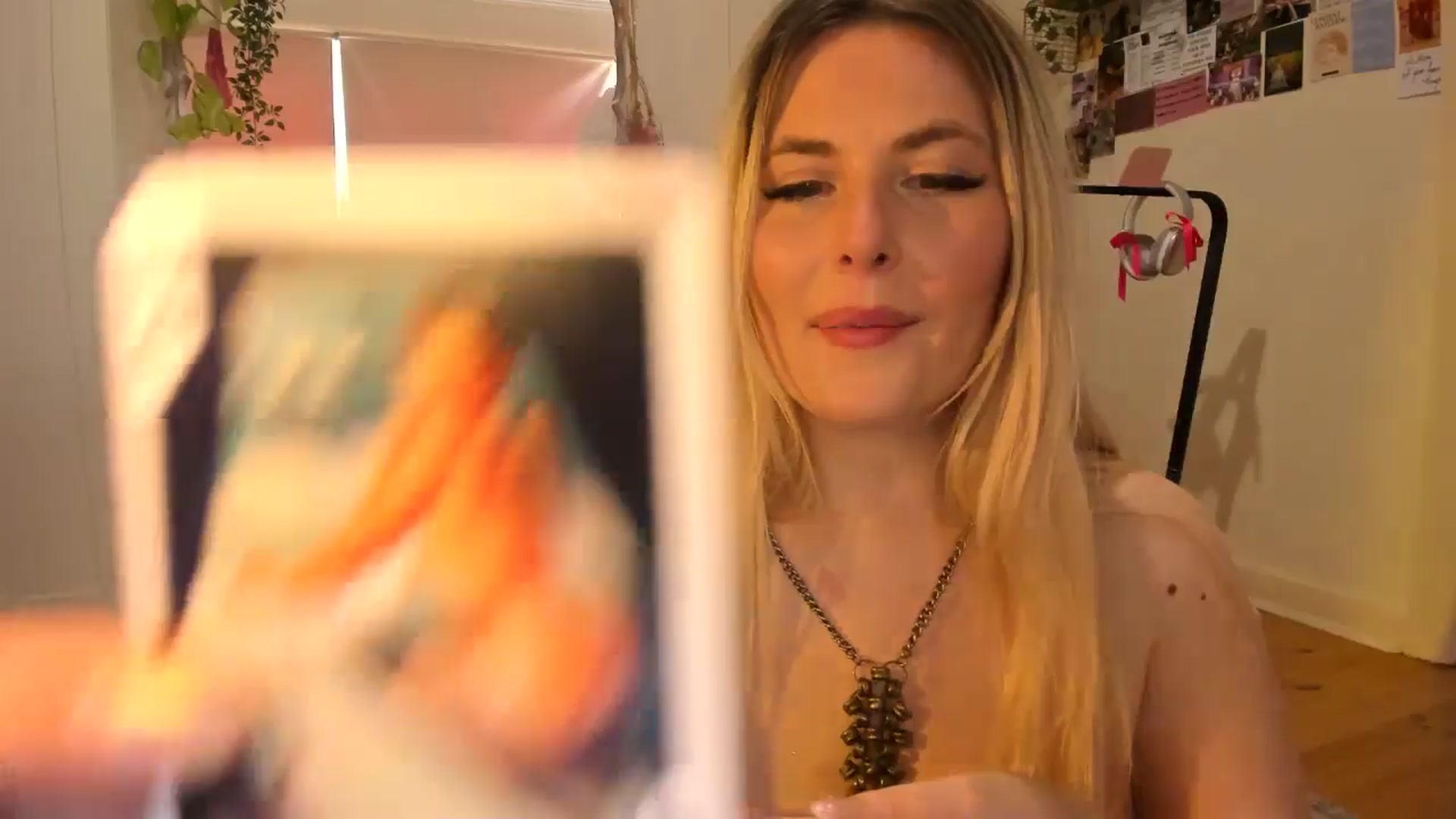 Gallery image thumbnail from Fun_Nikki's myfreecams stream on, 12/05/2024, 05:31 image 14 of 20