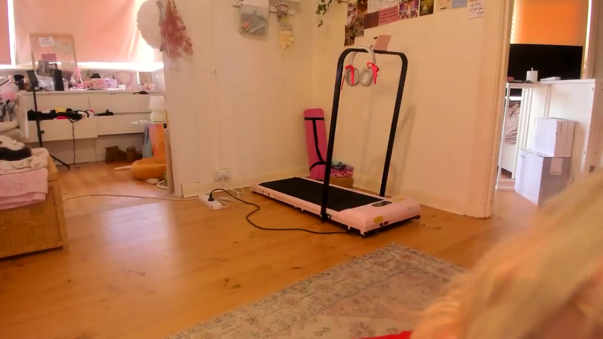 Gallery image thumbnail from Fun_Nikki's myfreecams stream on, 12/14/2024, 05:53 image 10 of 20