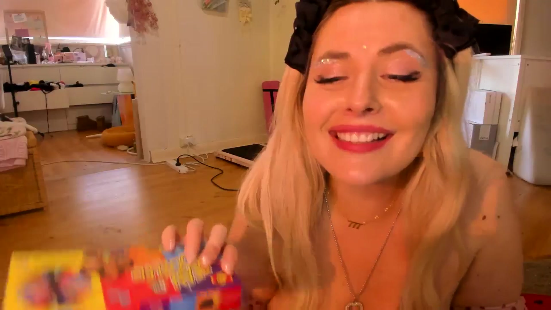 Gallery image thumbnail from Fun_Nikki's myfreecams stream on, 12/14/2024, 05:53 image 20 of 20