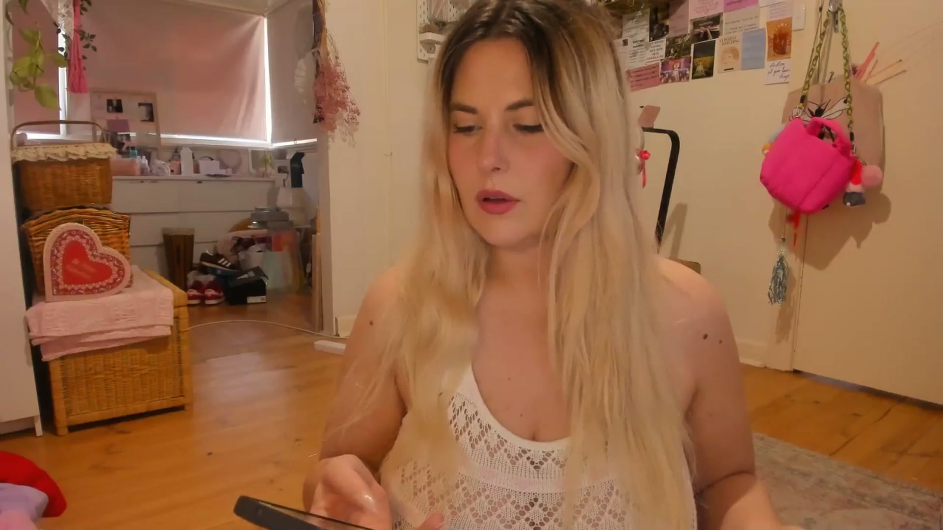 Gallery image thumbnail from Fun_Nikki's myfreecams stream on, 01/11/2025, 09:42 image 2 of 20