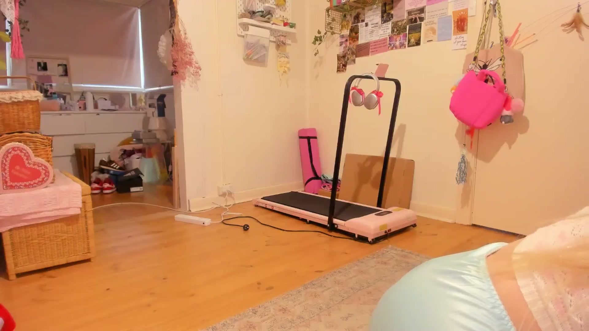 Gallery image thumbnail from Fun_Nikki's myfreecams stream on, 01/11/2025, 10:10 image 5 of 20
