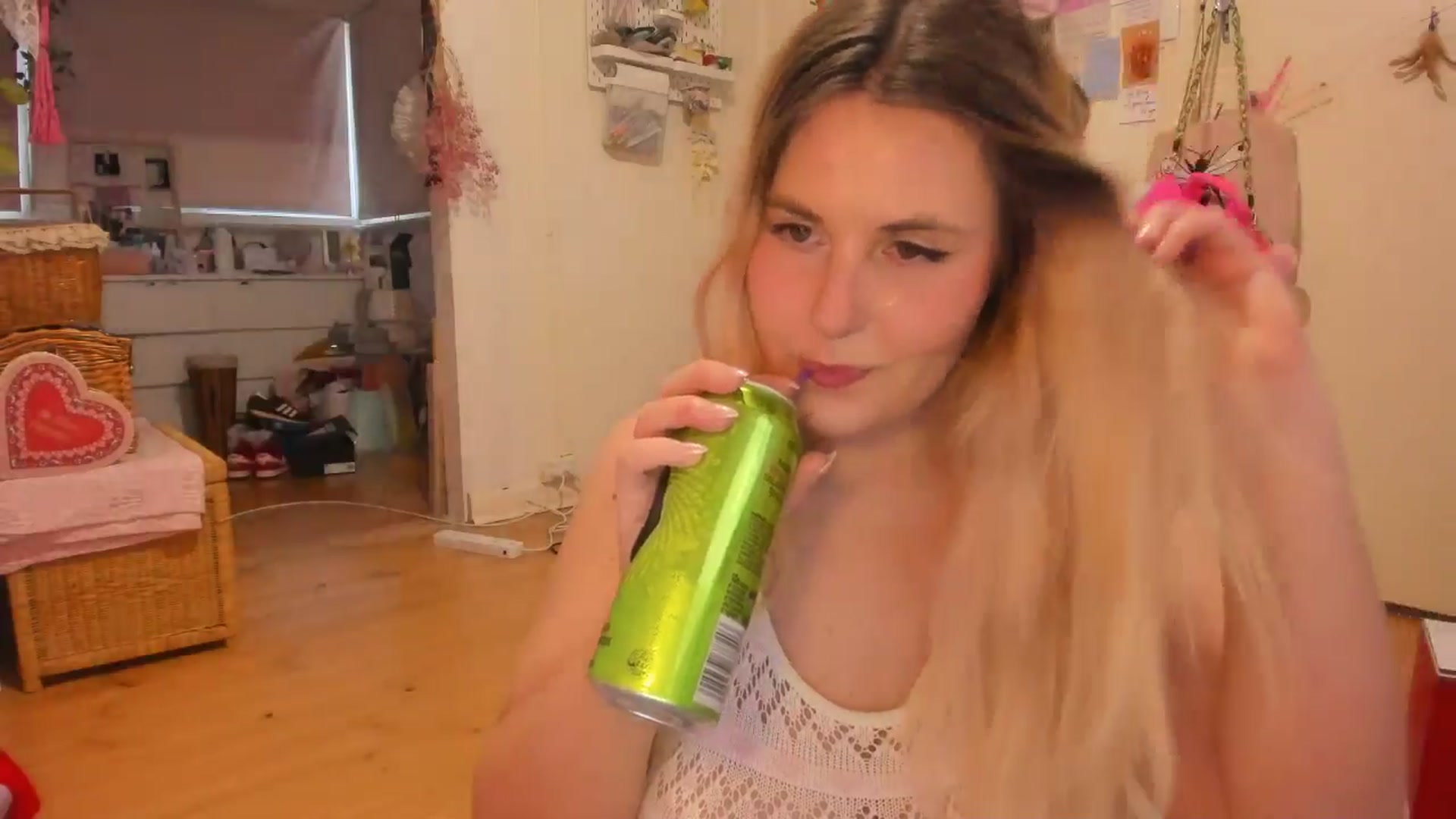Gallery image thumbnail from Fun_Nikki's myfreecams stream on, 01/11/2025, 10:10 image 3 of 20