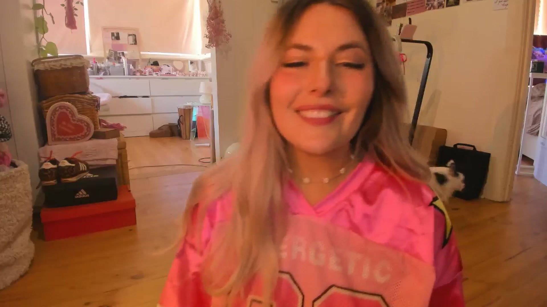 Gallery image thumbnail from Fun_Nikki's myfreecams stream on, 01/28/2025, 07:08 image 15 of 20