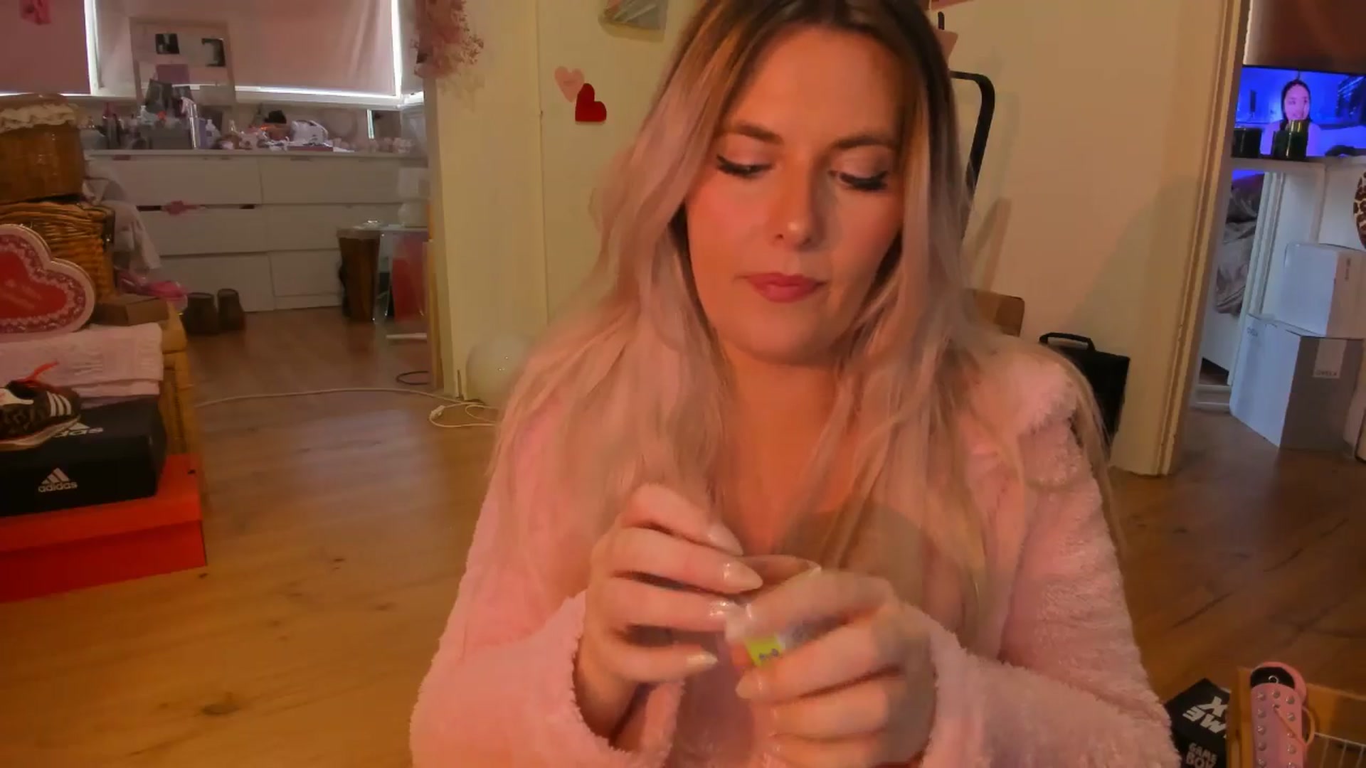 Gallery image thumbnail from Fun_Nikki's myfreecams stream on, 01/29/2025, 10:31 image 6 of 20