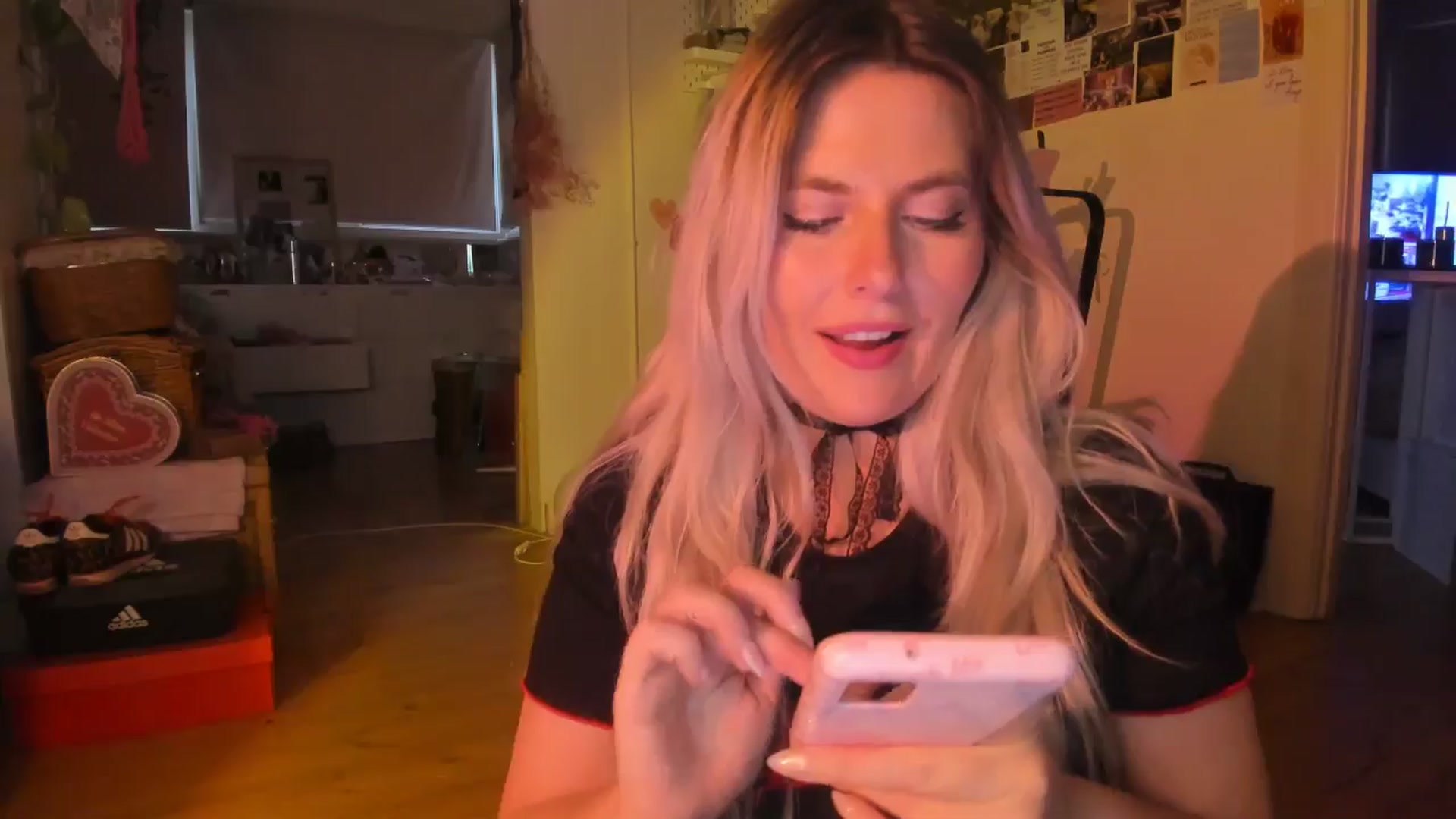 Gallery image thumbnail from Fun_Nikki's myfreecams stream on, 01/29/2025, 10:31 image 16 of 20