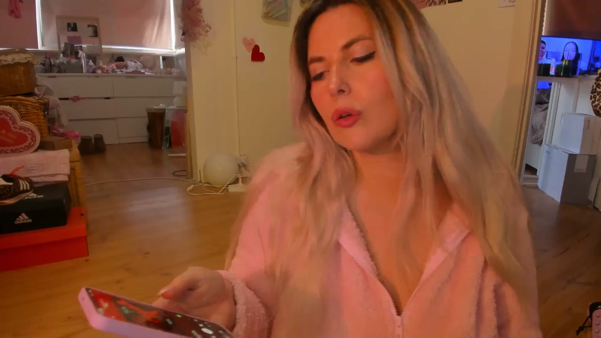 Gallery image thumbnail from Fun_Nikki's myfreecams stream on, 01/29/2025, 10:31 image 5 of 20