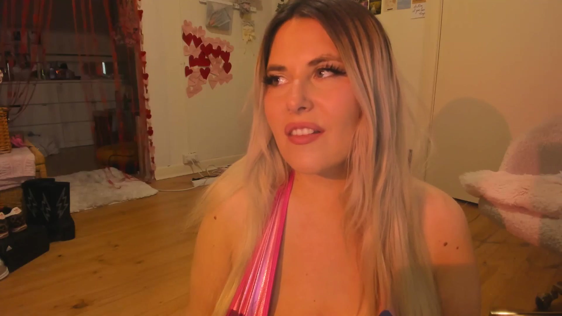 Gallery image thumbnail from Fun_Nikki's myfreecams stream on, 02/15/2025, 11:45 image 9 of 20