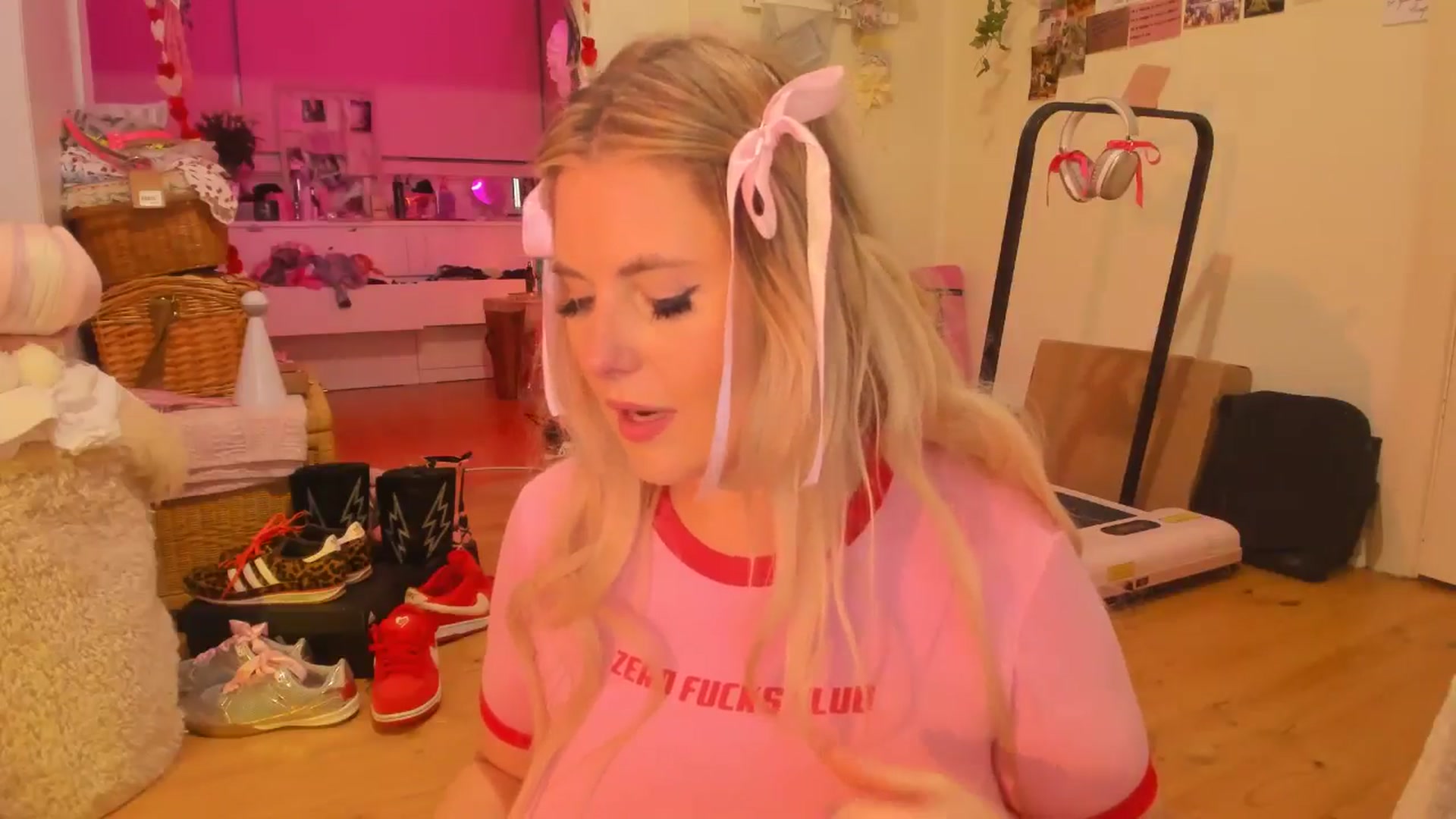 Gallery image thumbnail from Fun_Nikki's myfreecams stream on, 03/01/2025, 12:19 image 4 of 20