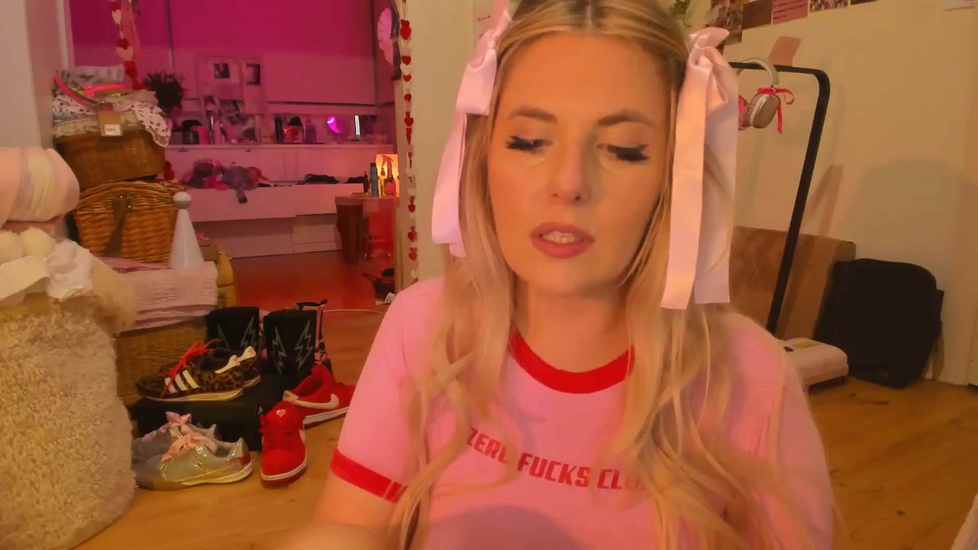 Gallery image thumbnail from Fun_Nikki's myfreecams stream on, 03/01/2025, 12:19 image 3 of 20