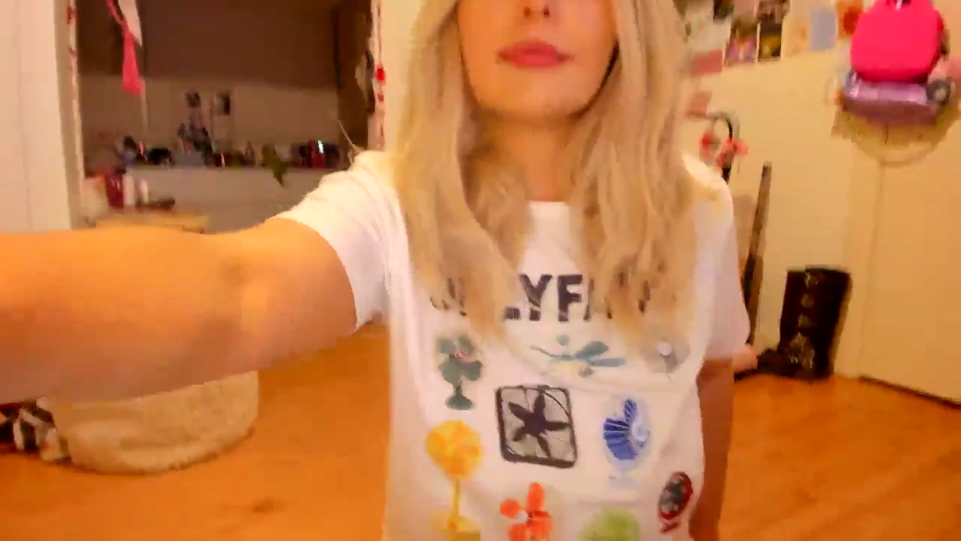 Gallery image thumbnail from Fun_Nikki's myfreecams stream on, 04/12/2025, 11:27 image 3 of 20