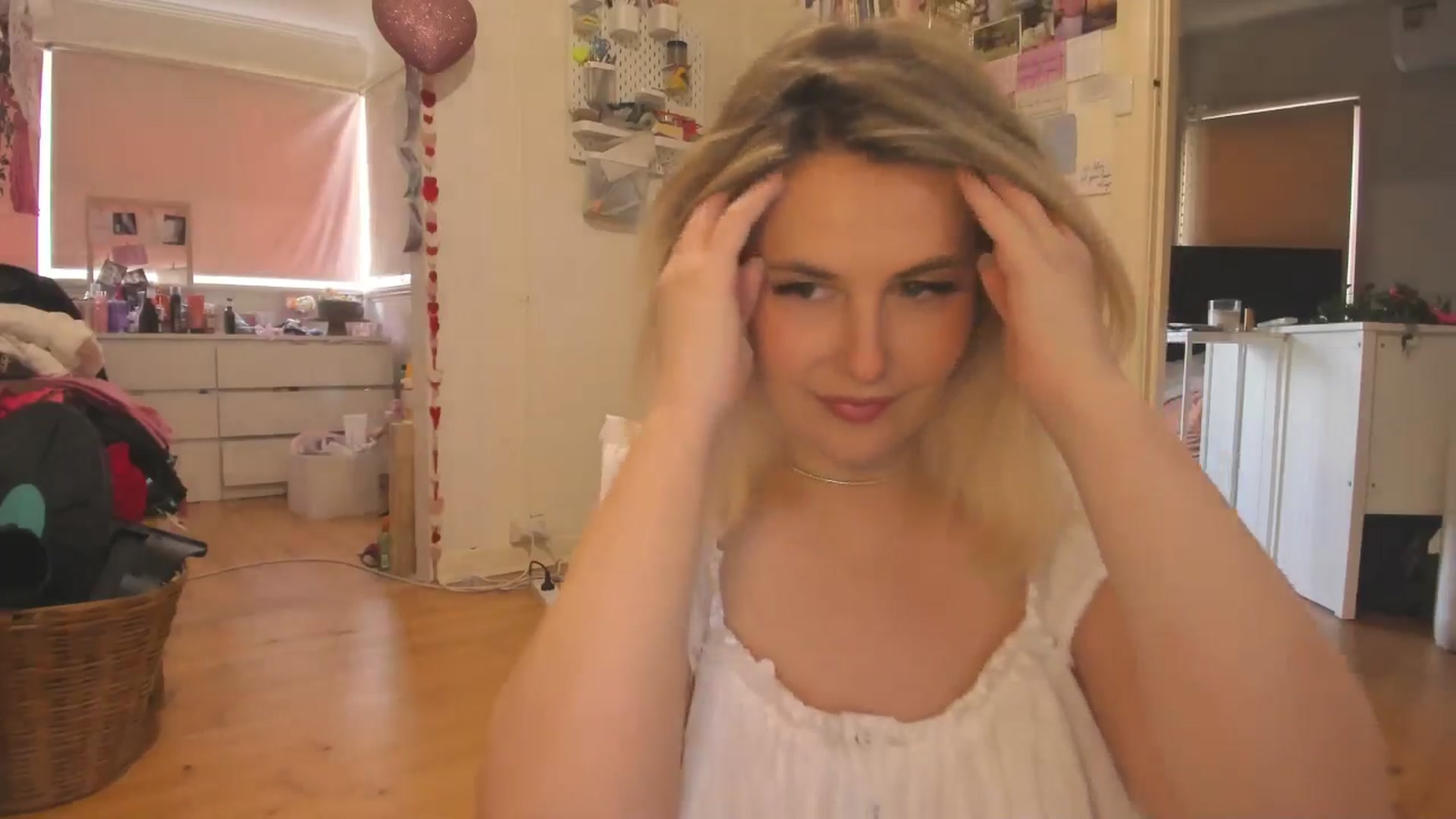 Gallery image thumbnail from Fun_Nikki's myfreecams stream on, 05/07/2025, 03:54 image 2 of 20