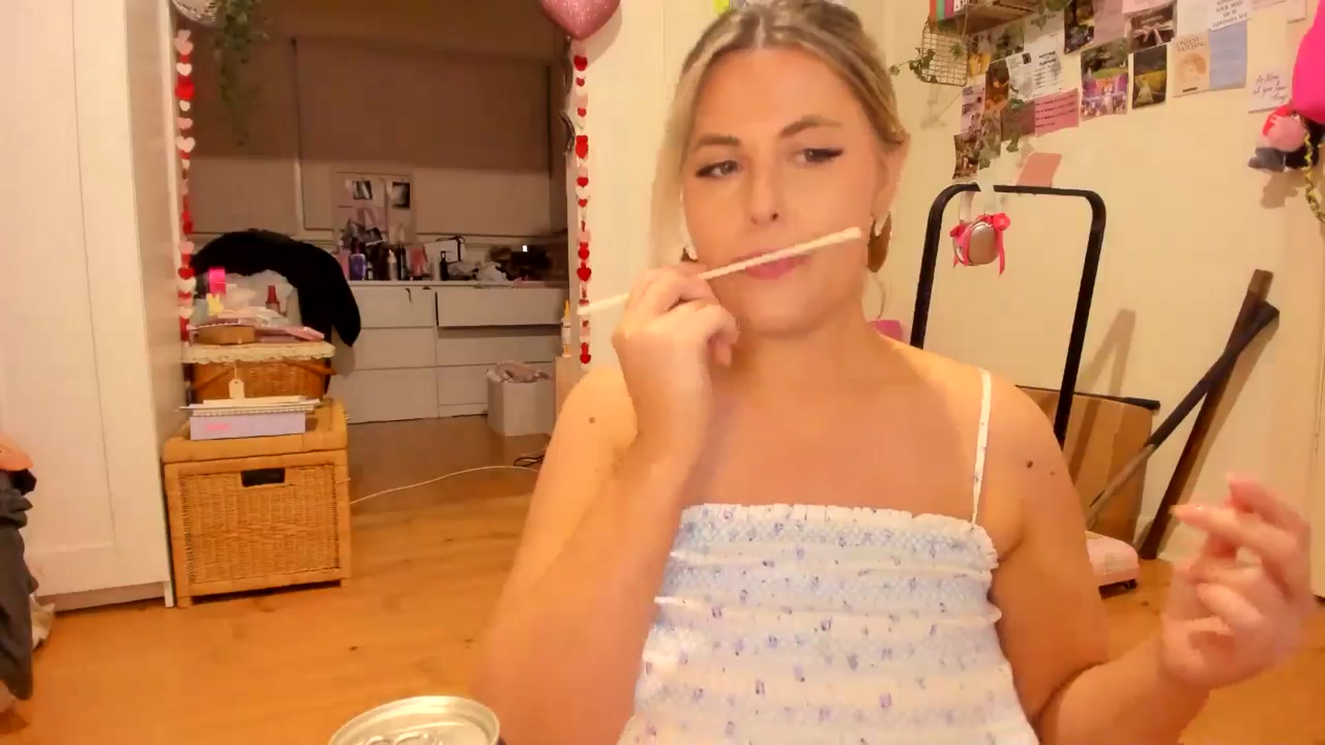 Gallery image thumbnail from Fun_Nikki's myfreecams stream on, 05/17/2025, 10:26 image 20 of 20
