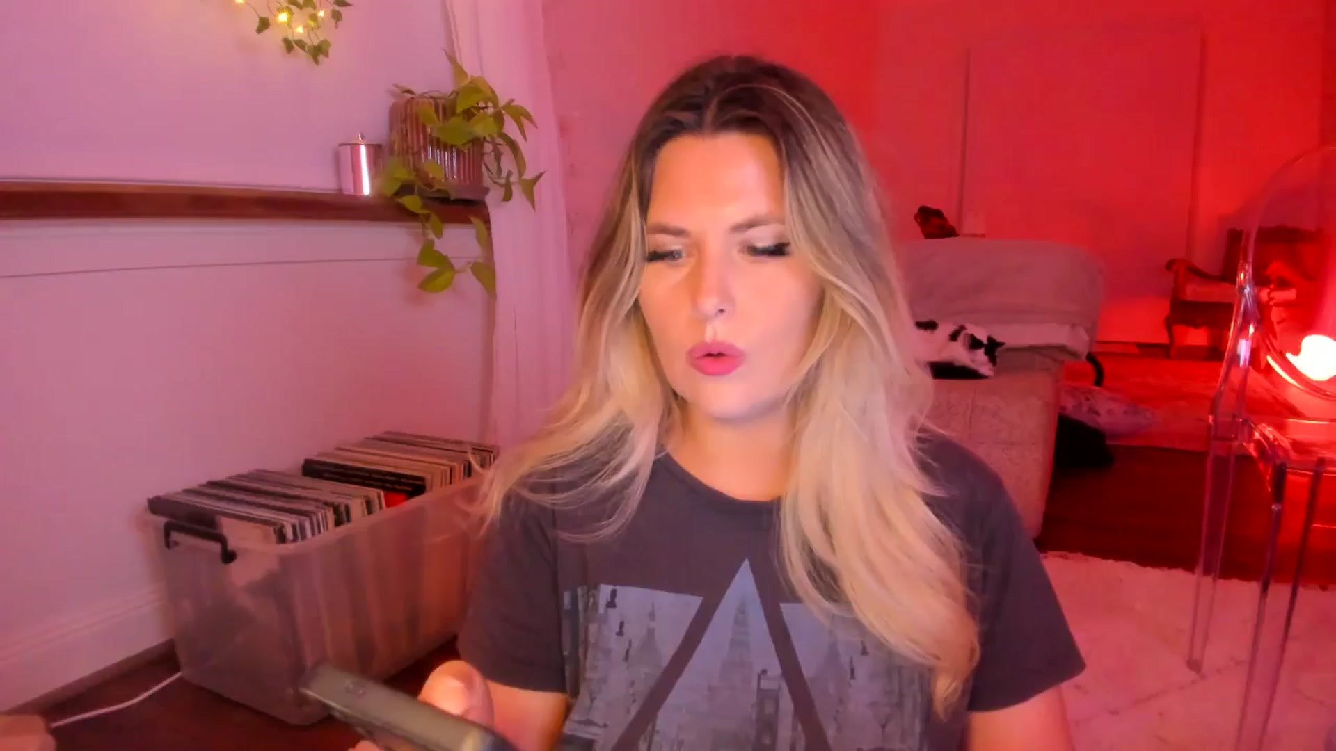Gallery image thumbnail from Fun_Nikki's myfreecams stream on, 10/10/2025, 12:06 image 1 of 20