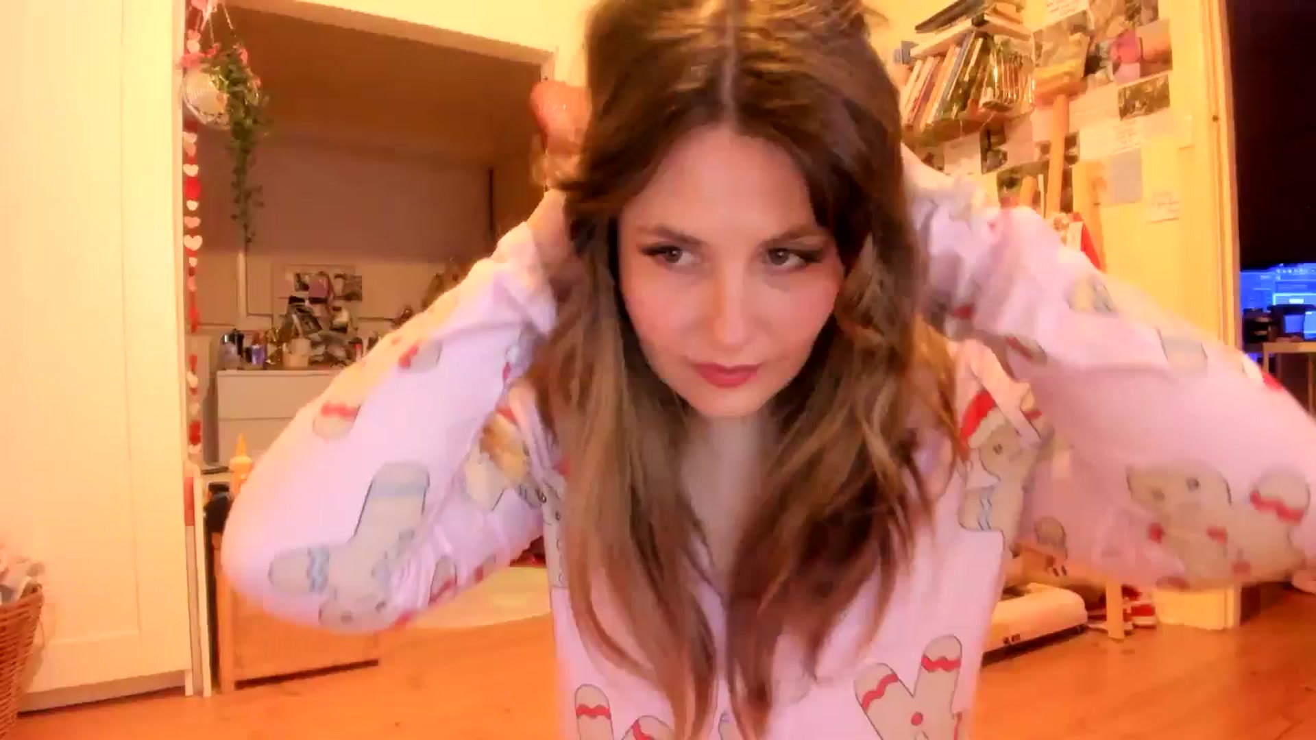 Gallery image thumbnail from Fun_Nikki's myfreecams stream on, 12/20/2025, 12:06 image 4 of 20