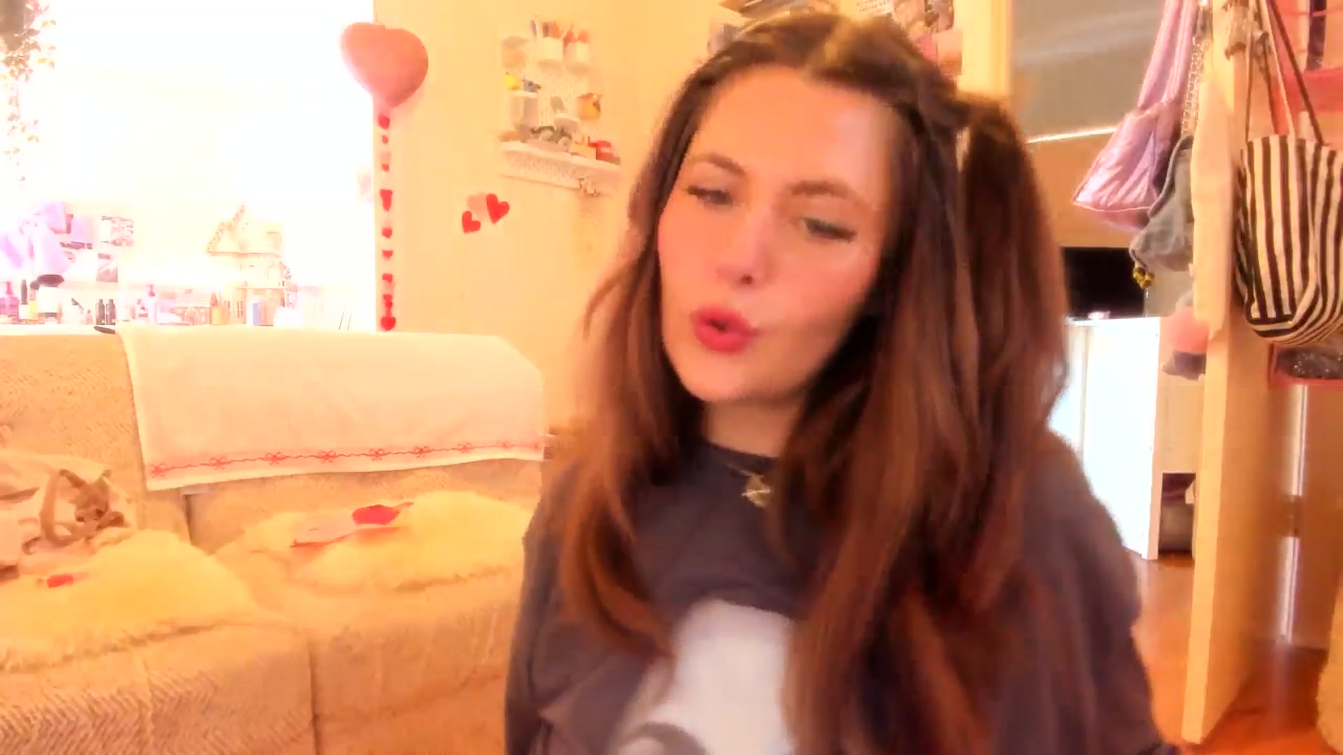 Gallery image thumbnail from Fun_Nikki's myfreecams stream on, 02/06/2026, 01:34 image 16 of 20