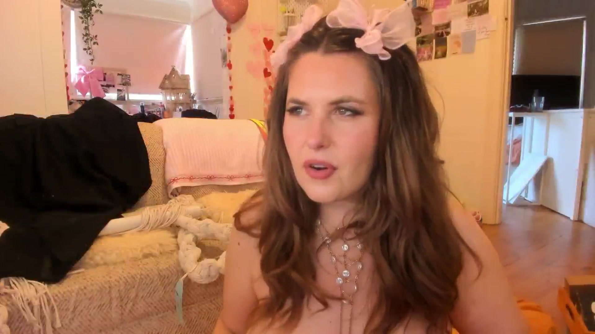 Gallery image thumbnail from Fun_Nikki's myfreecams stream on, 03/04/2026, 24:19 image 13 of 20