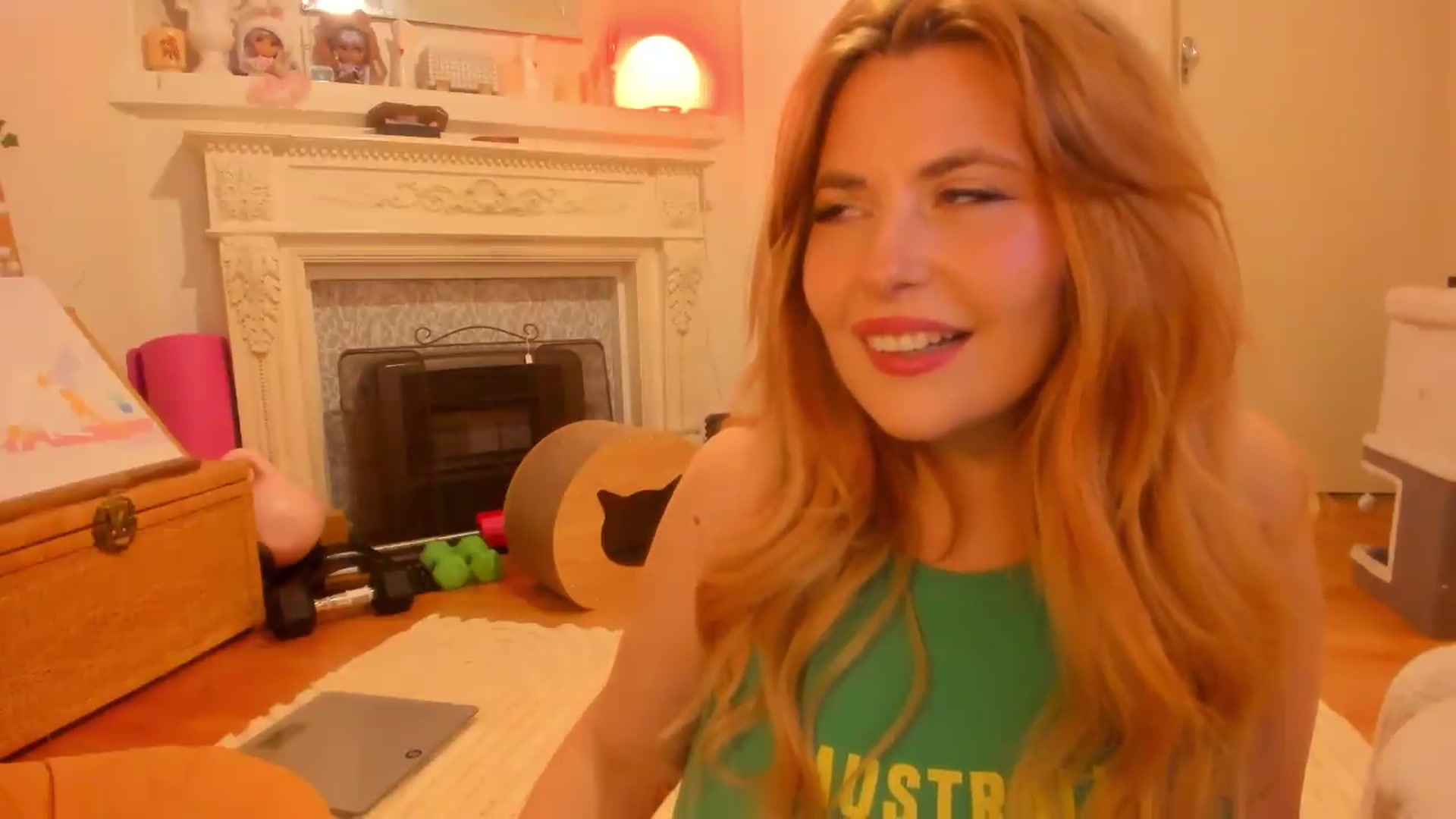 Gallery image thumbnail from Fun_Nikki's myfreecams stream on, 05/09/2026, 11:49 image 17 of 20
