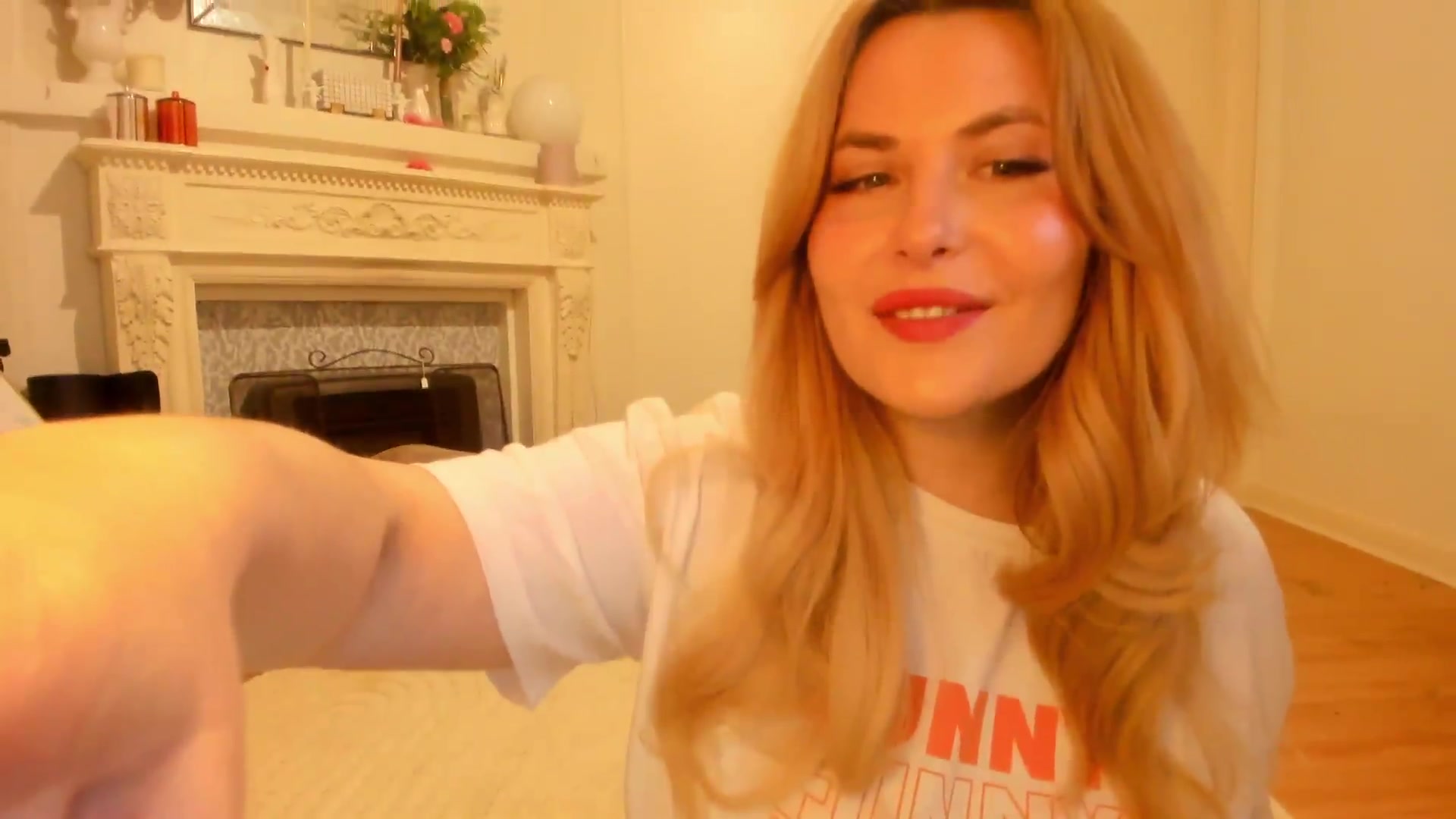 Gallery image thumbnail from Fun_Nikki's myfreecams stream on, 08/01/2026, 14:15 image 7 of 20