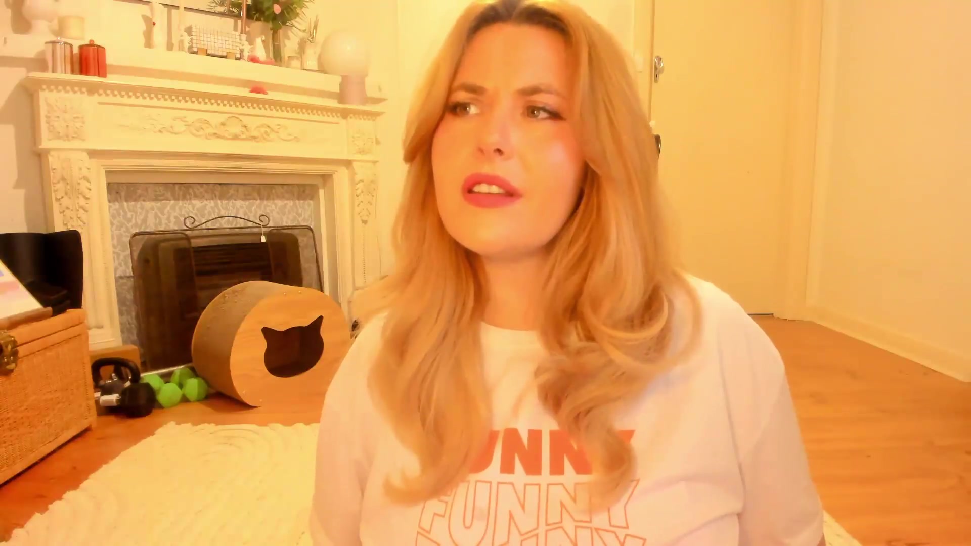 Gallery image thumbnail from Fun_Nikki's myfreecams stream on, 08/01/2026, 14:15 image 6 of 20