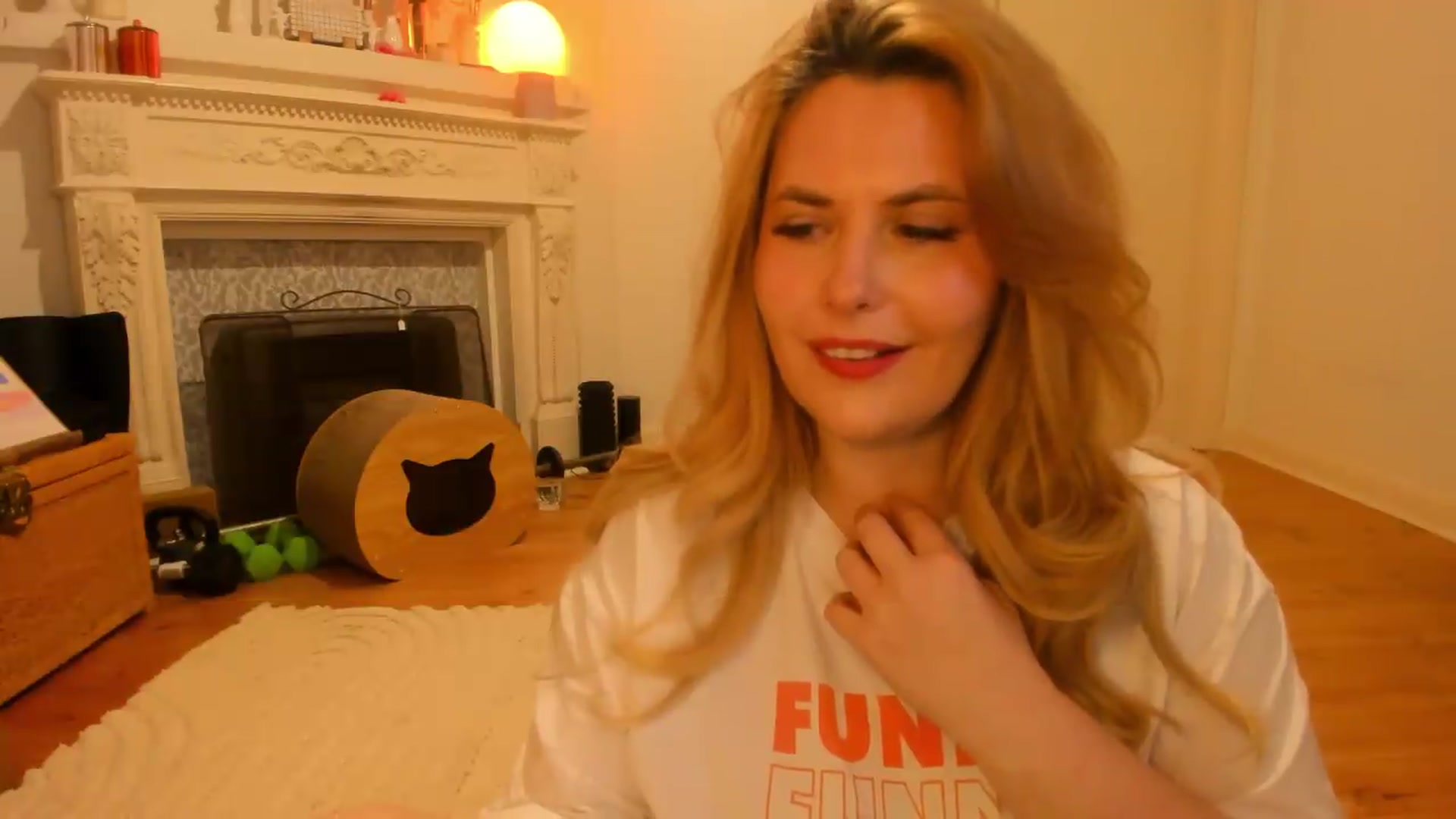 Gallery image thumbnail from Fun_Nikki's myfreecams stream on, 08/01/2026, 14:15 image 3 of 20