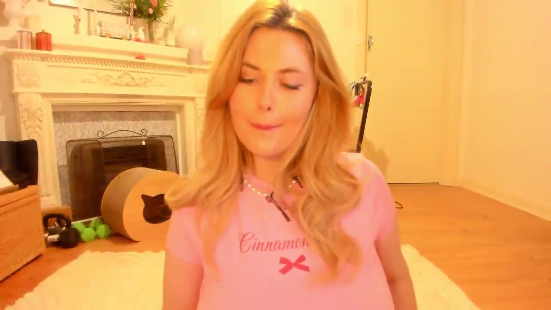 Gallery image thumbnail from Fun_Nikki's myfreecams stream on, 08/01/2026, 15:39 image 15 of 20