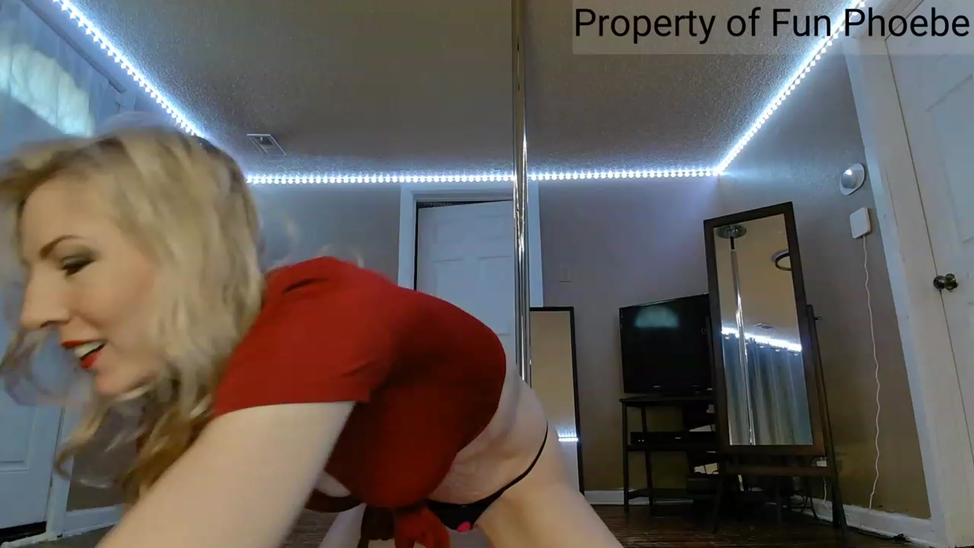 Gallery image thumbnail from Fun_Phoebe's myfreecams stream on, 03/16/2023, 17:26 image 3 of 20
