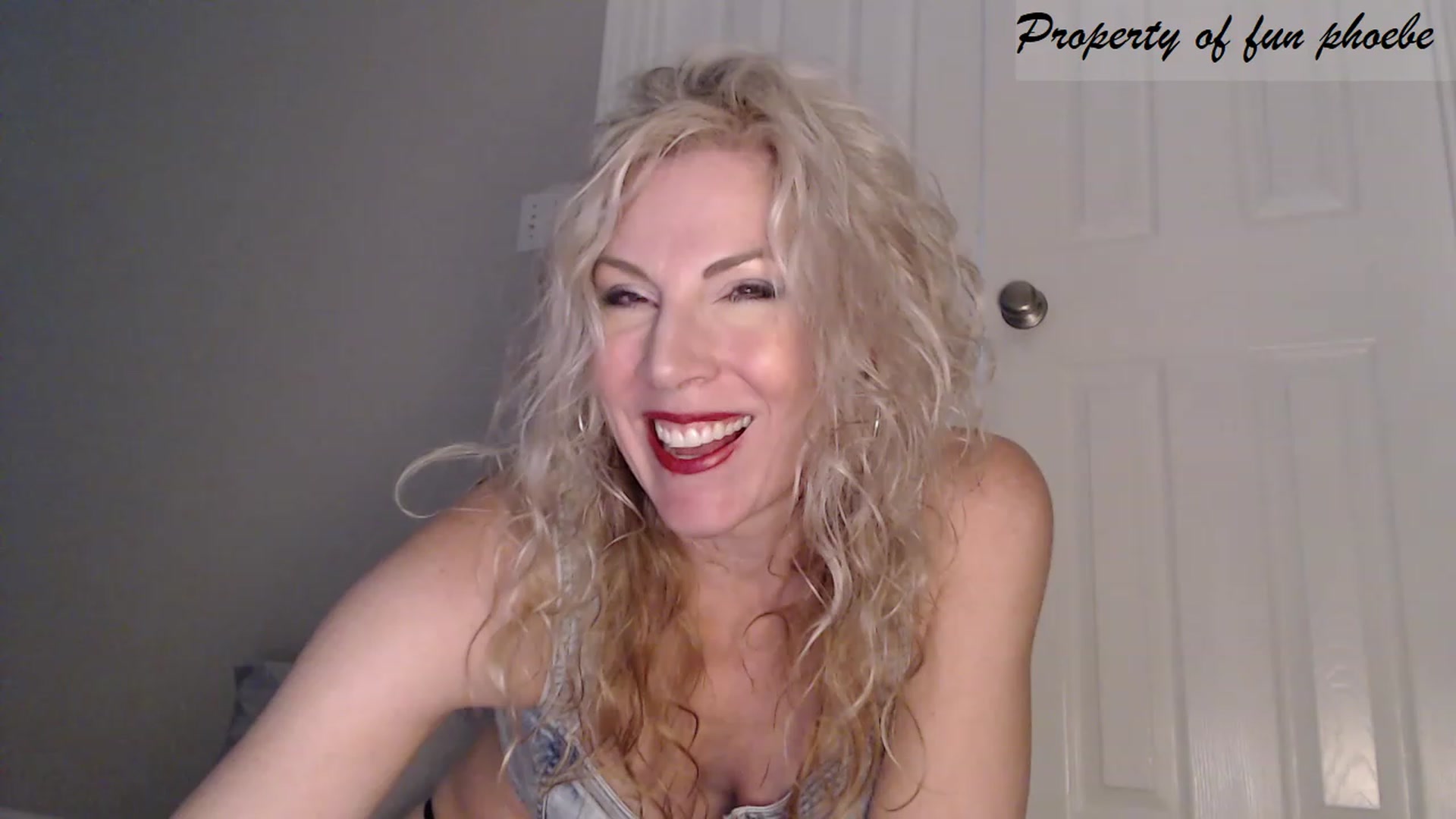 Gallery image thumbnail from Fun_Phoebe's myfreecams stream on, 05/01/2023, 17:51 image 2 of 20