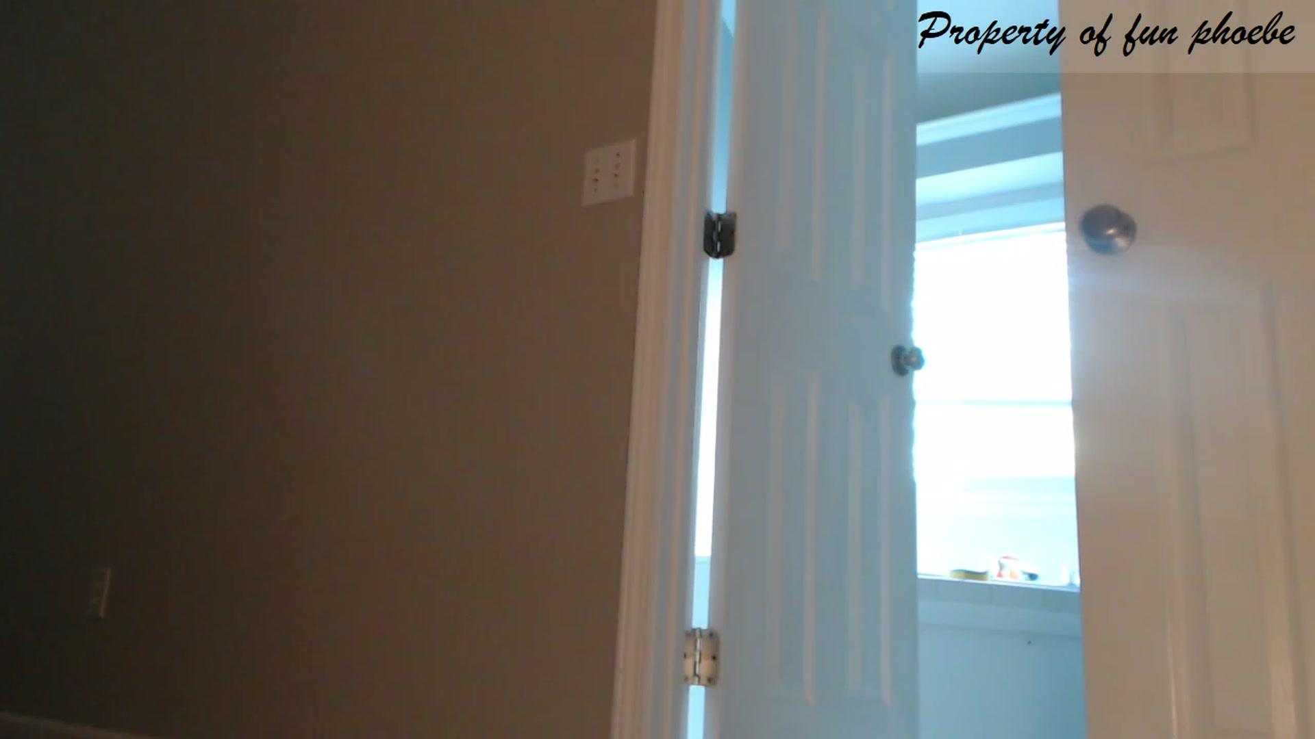Gallery image thumbnail from Fun_Phoebe's myfreecams stream on, 05/18/2023, 16:06 image 4 of 20