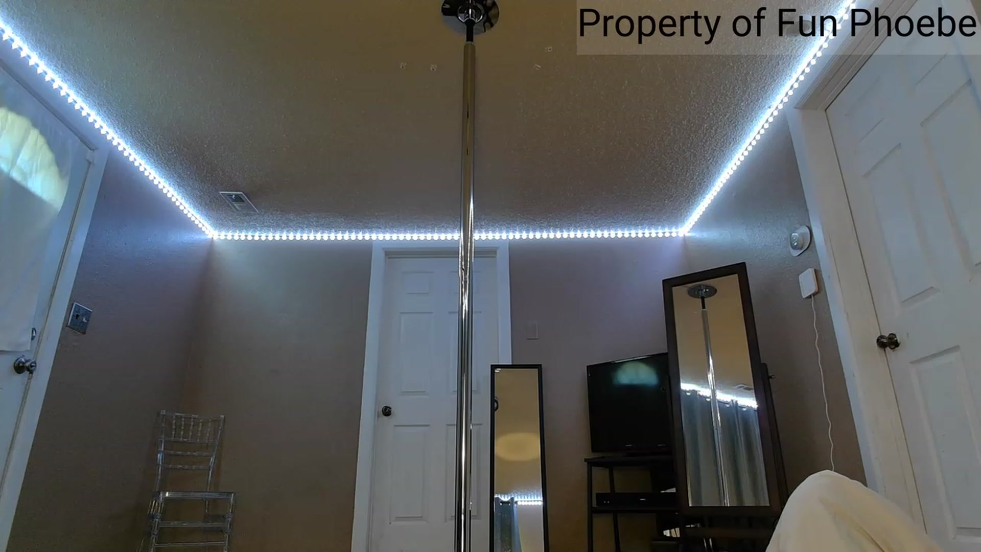 Gallery image thumbnail from Fun_Phoebe's myfreecams stream on, 05/24/2023, 15:48 image 10 of 20