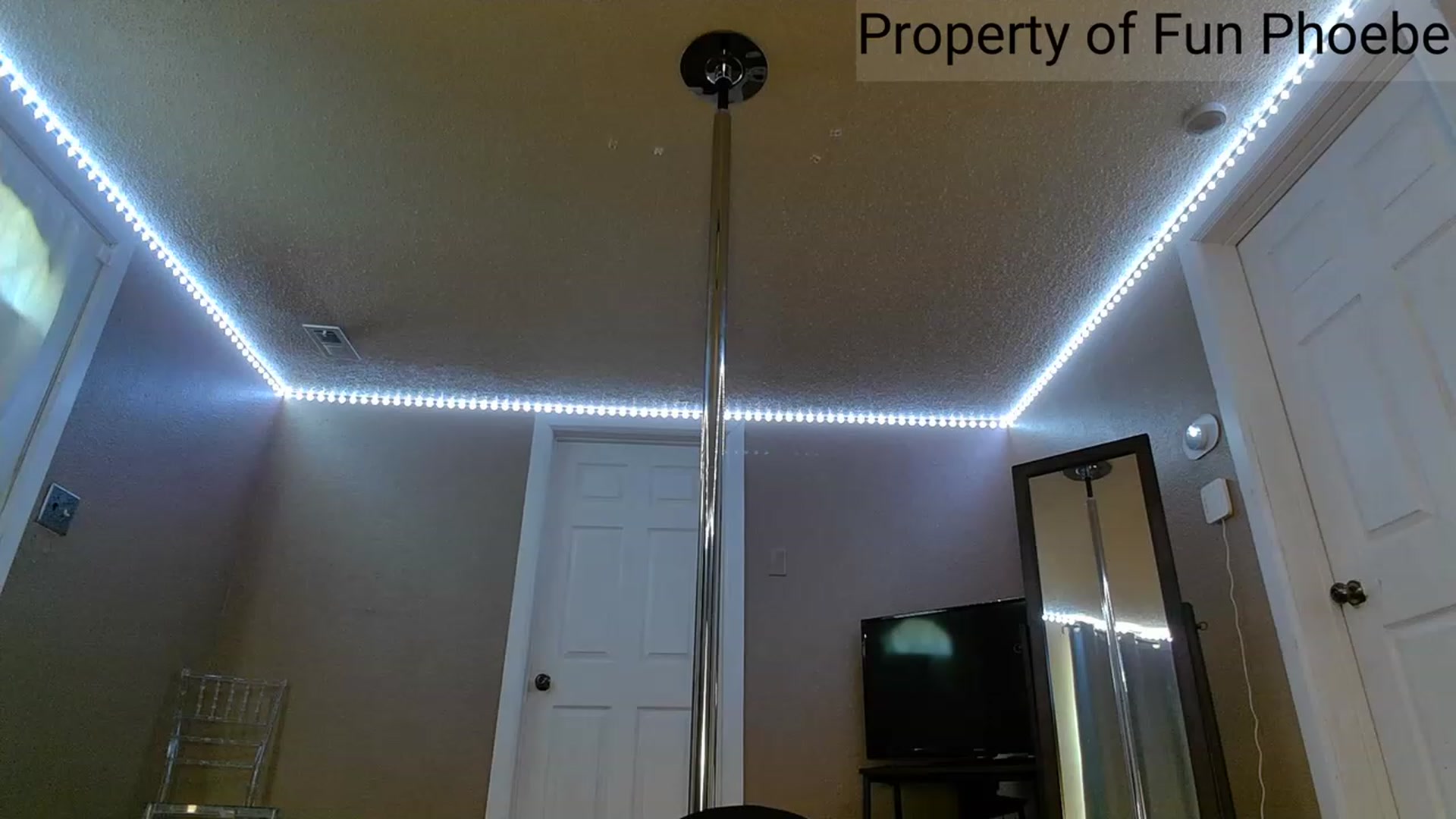 Gallery image thumbnail from Fun_Phoebe's myfreecams stream on, 06/06/2023, 17:02 image 7 of 20