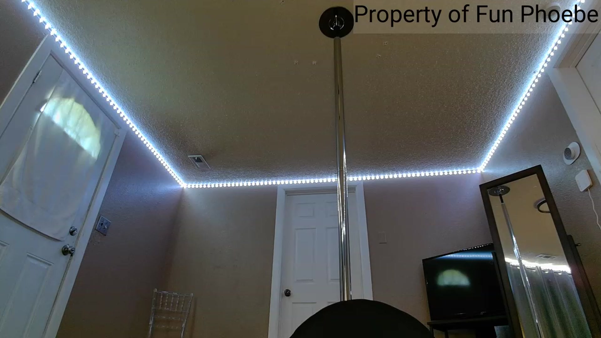 Gallery image thumbnail from Fun_Phoebe's myfreecams stream on, 06/16/2023, 18:01 image 13 of 20
