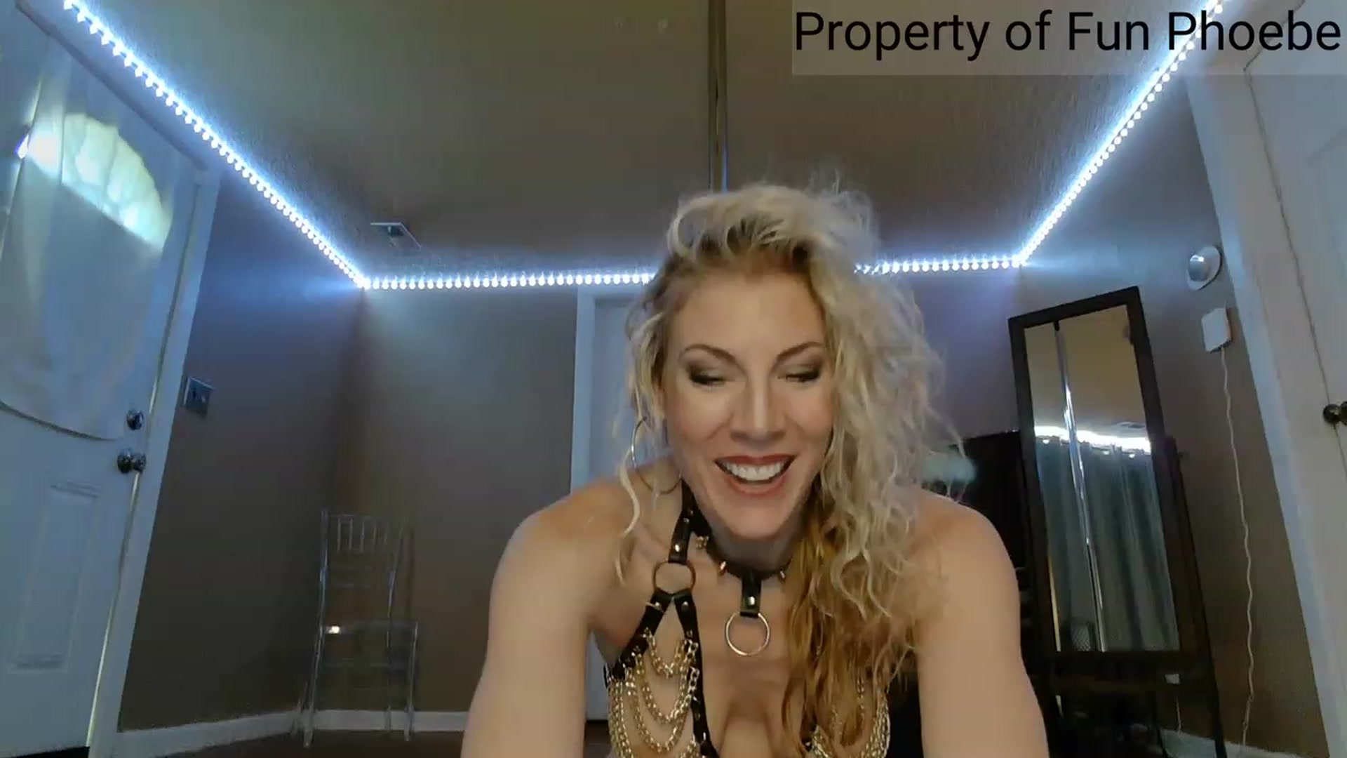 Gallery image thumbnail from Fun_Phoebe's myfreecams stream on, 06/17/2023, 17:21 image 10 of 20