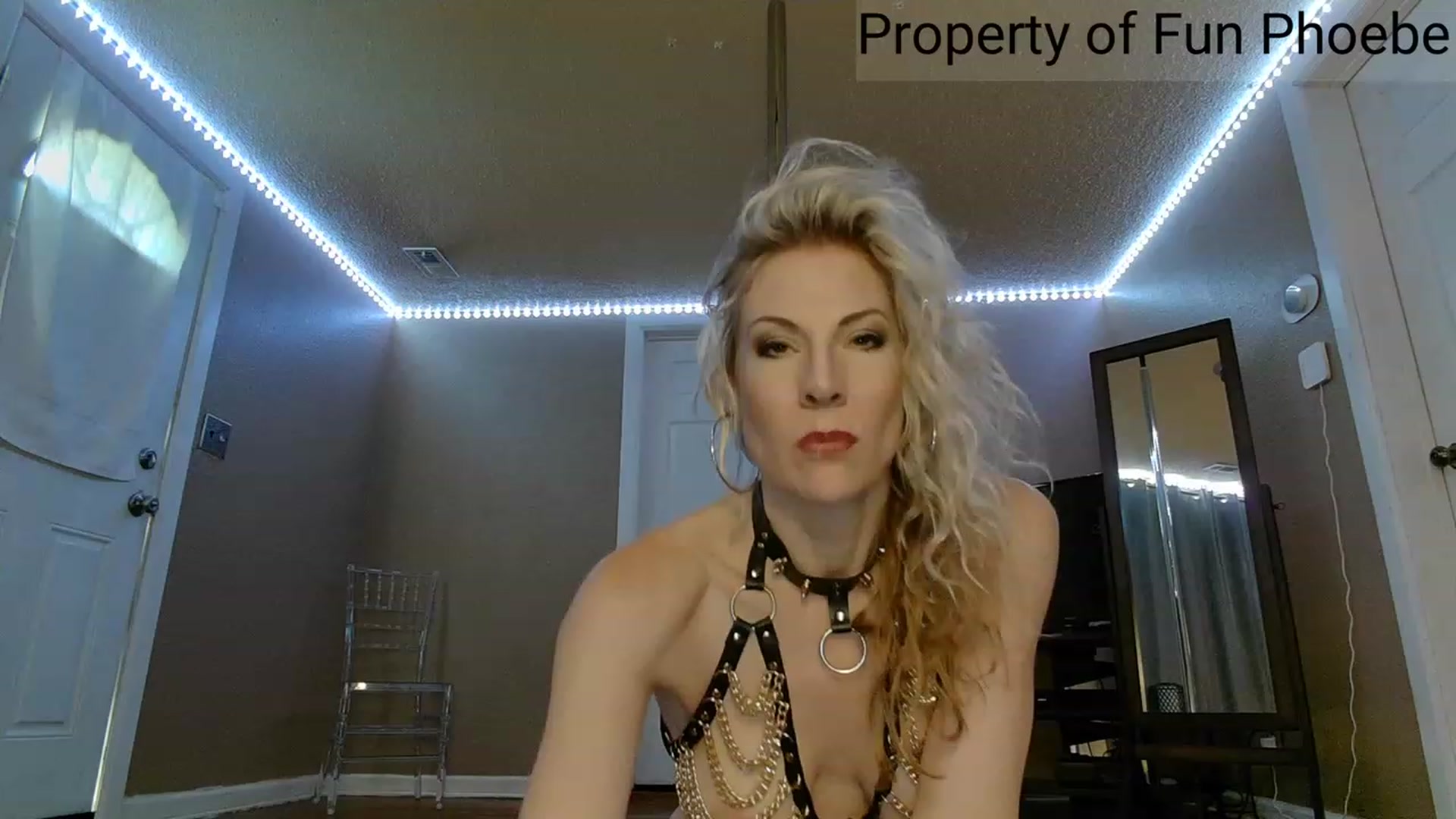 Gallery image thumbnail from Fun_Phoebe's myfreecams stream on, 06/17/2023, 17:21 image 7 of 20