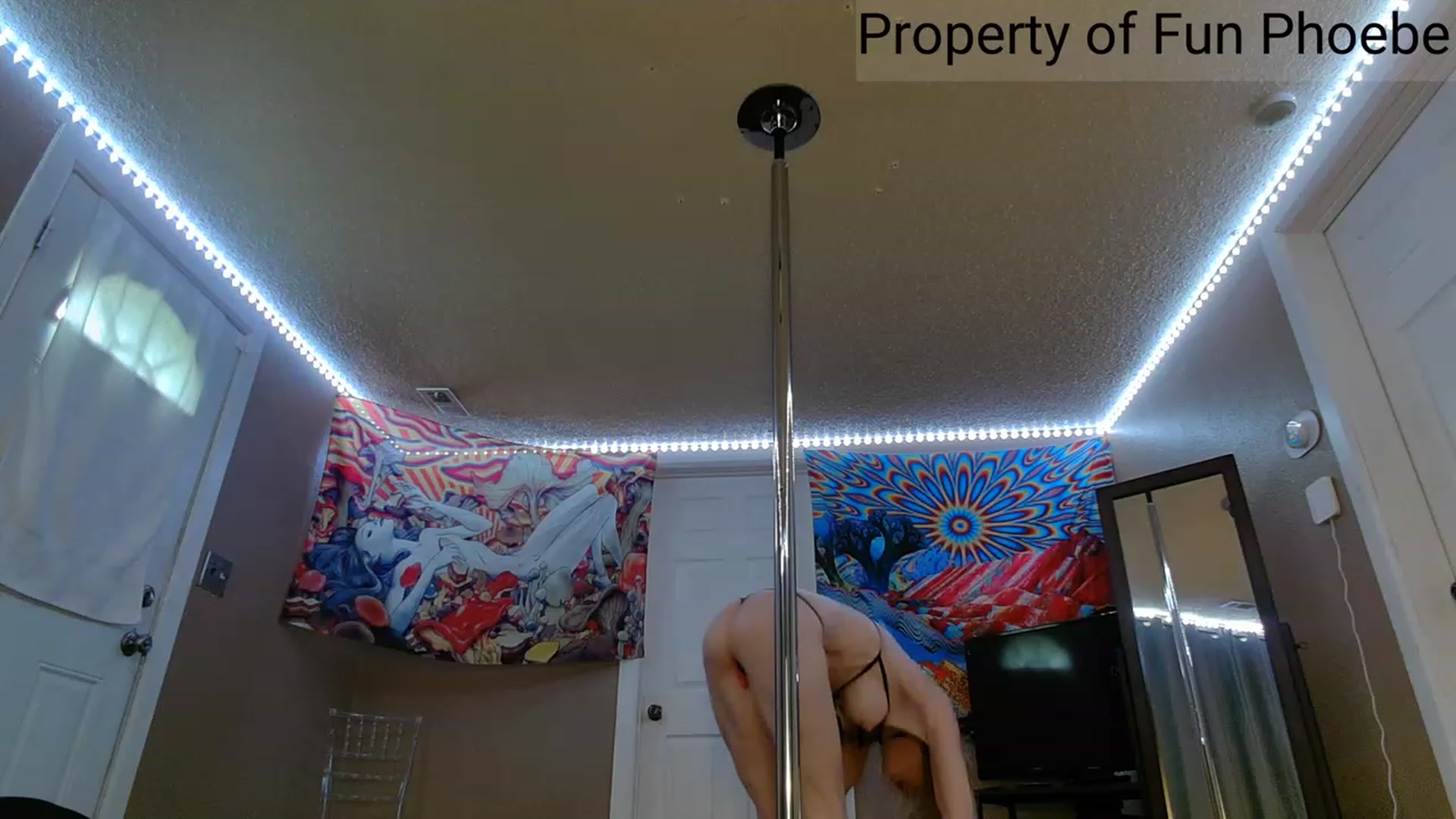 Gallery image thumbnail from Fun_Phoebe's myfreecams stream on, 06/18/2023, 17:35 image 9 of 20