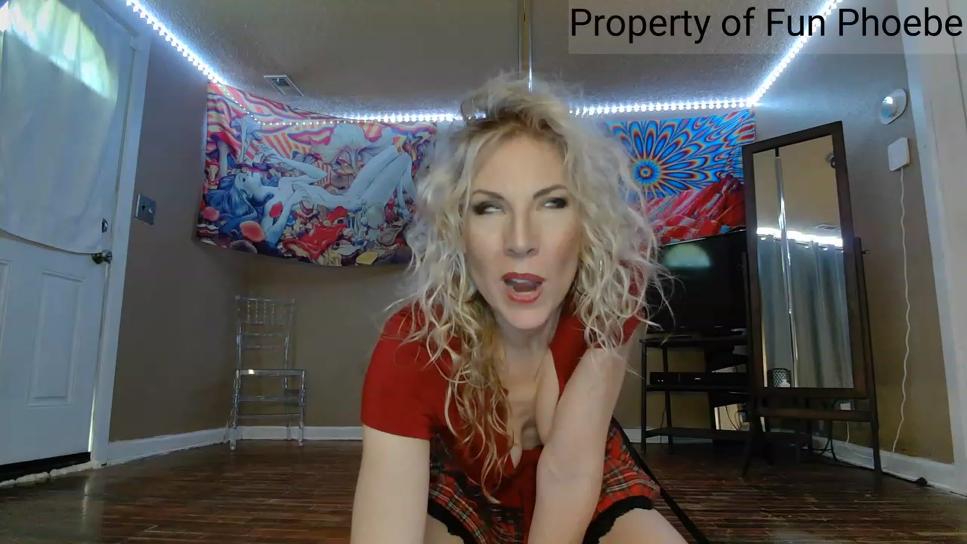 Gallery image thumbnail from Fun_Phoebe's myfreecams stream on, 06/21/2023, 16:52 image 17 of 20